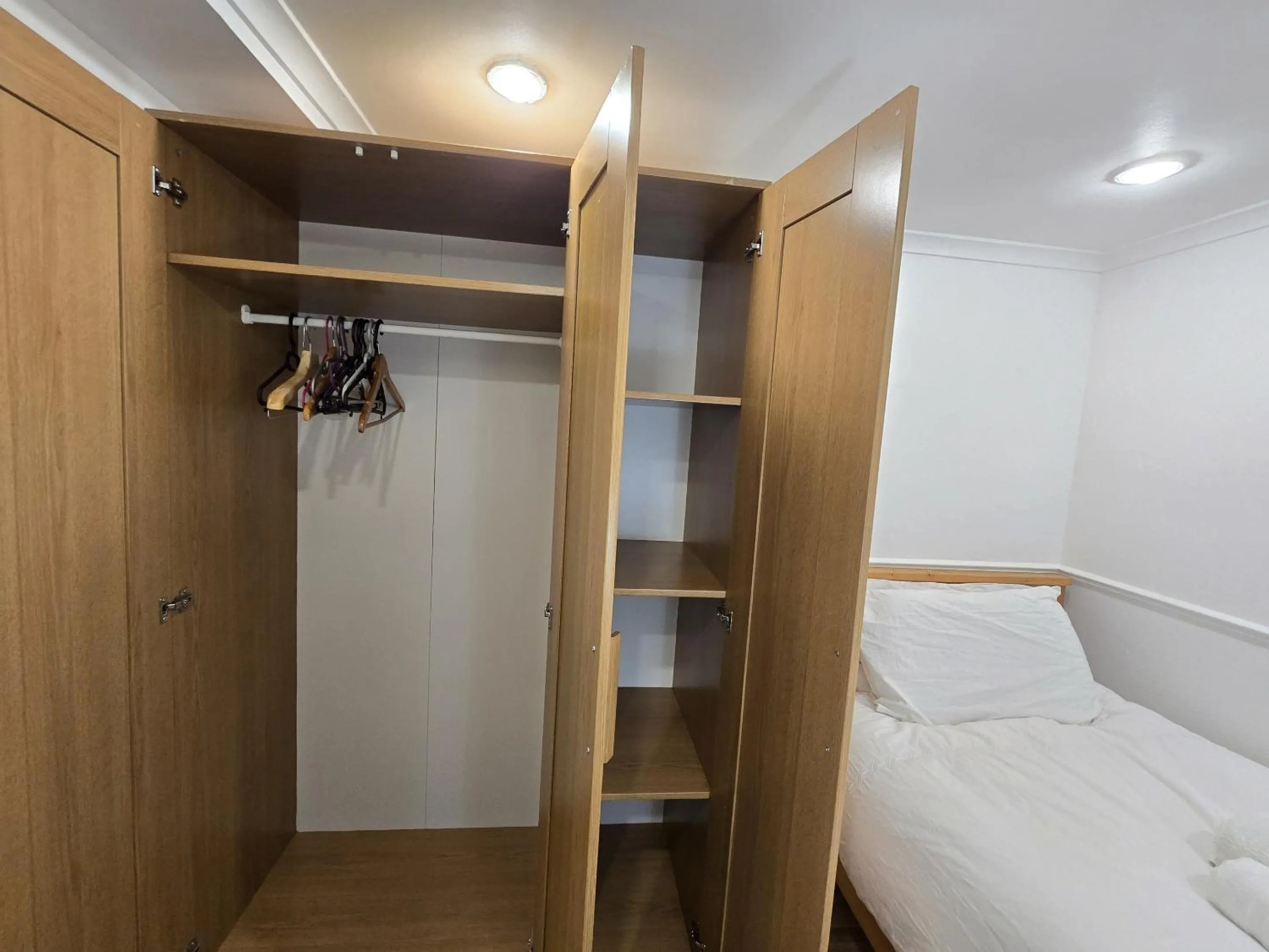 Bedroom, Bed in London Marylebone Grendon rooms