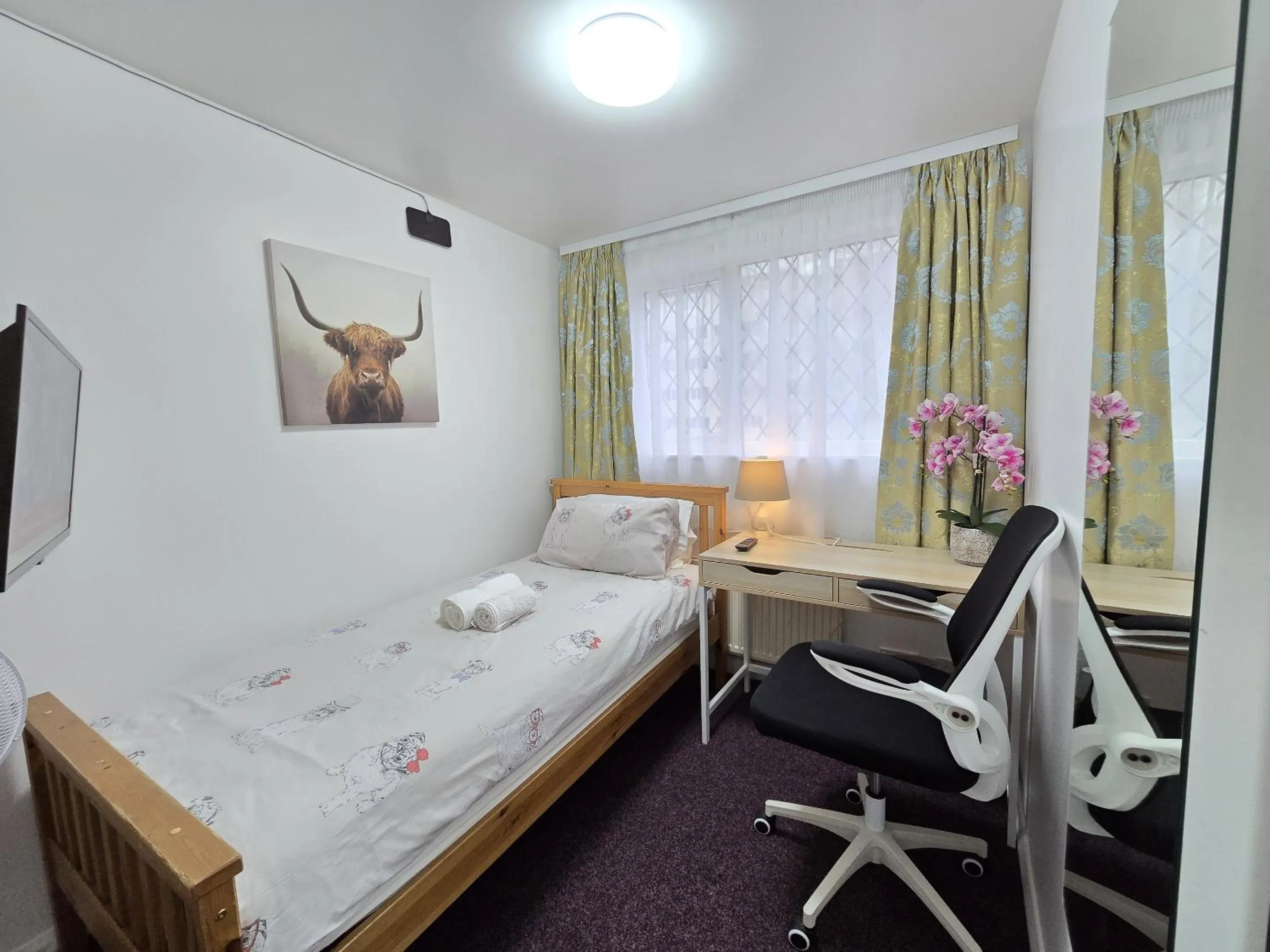 Bedroom, Bed in London Marylebone Grendon rooms