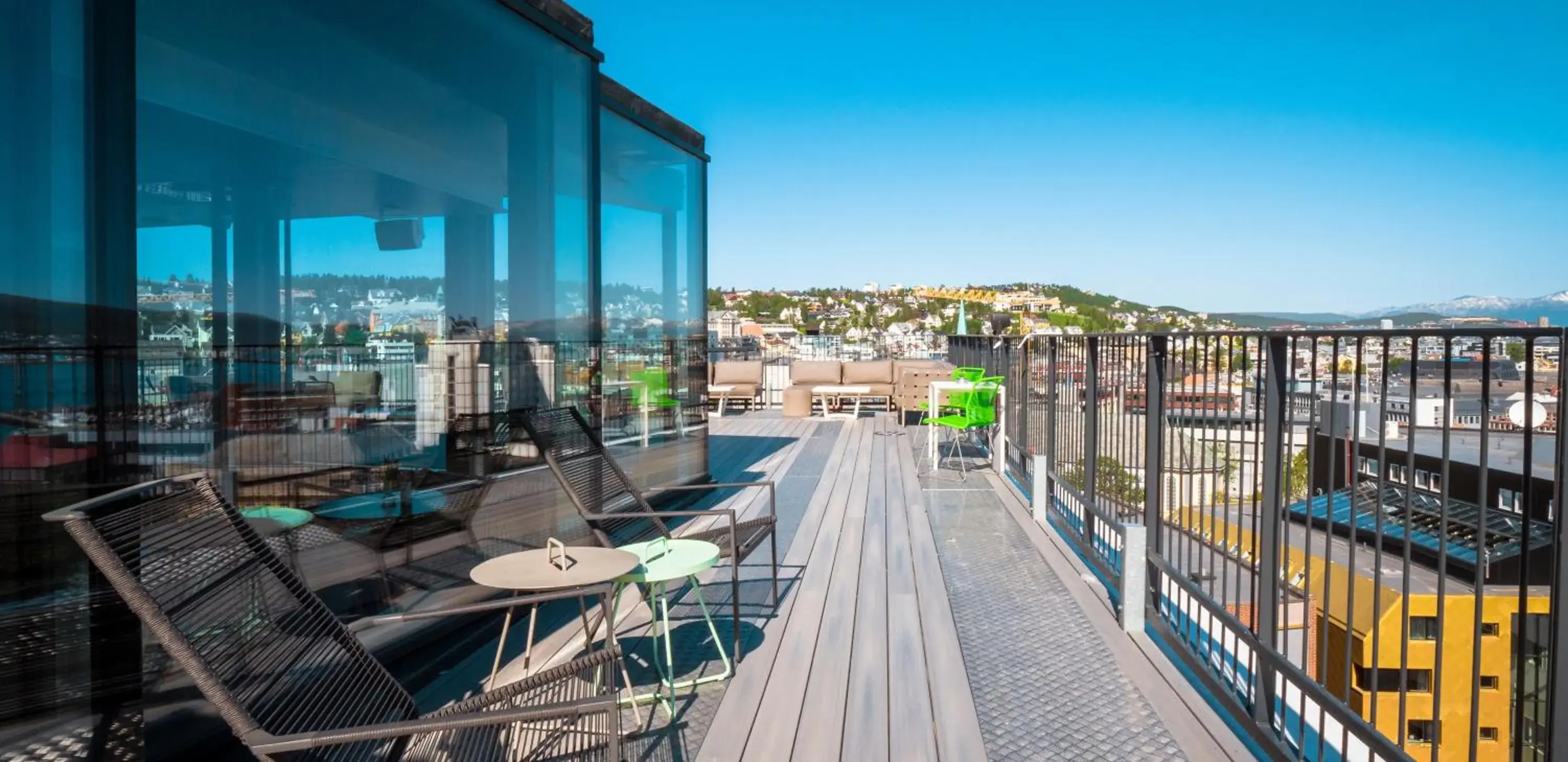 Lounge or bar in Clarion Hotel The Edge Lounge or bar in Clarion Hotel The Edge