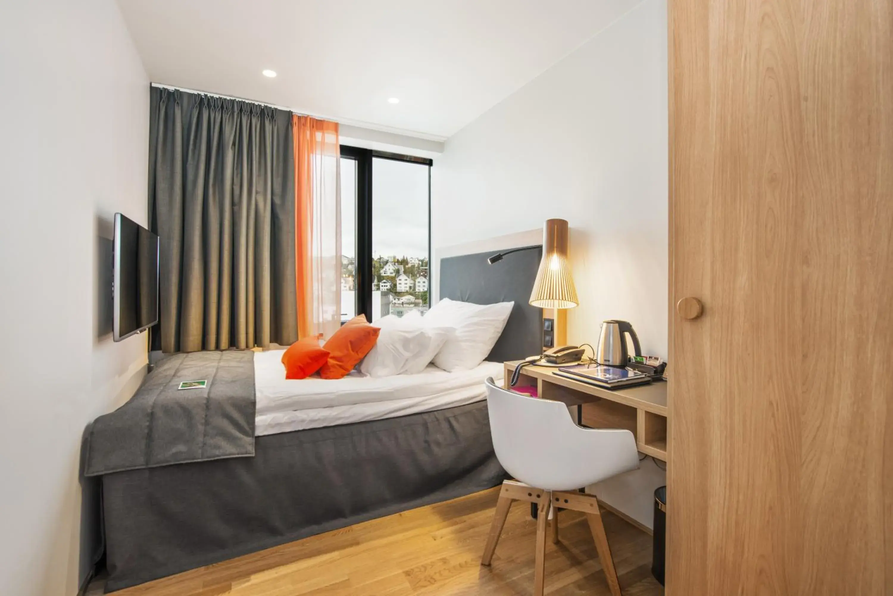 View (from property/room), Bed in Clarion Hotel The Edge View (from property/room), Bed in Clarion Hotel The Edge