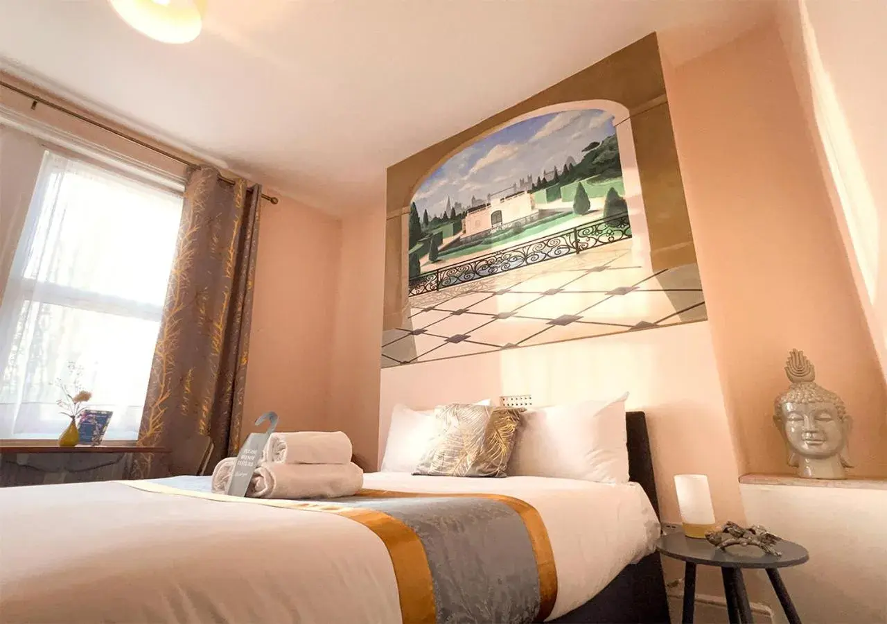 Bed in United Lodge Hotel Bed in United Lodge Hotel