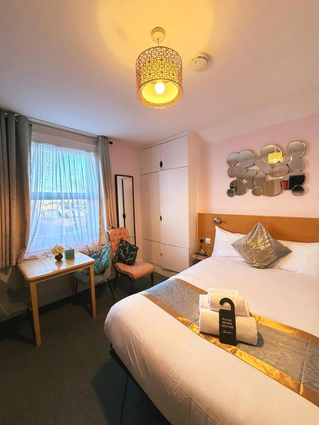 Photo of the whole room, Bed in United Lodge Hotel