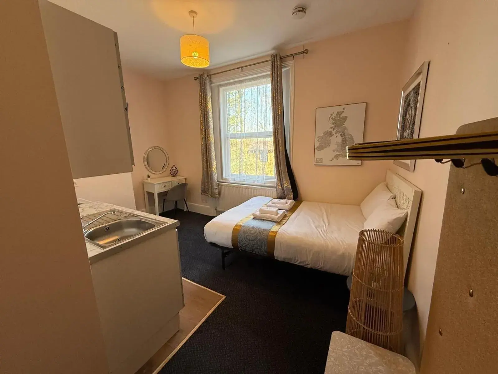 Photo of the whole room, Bed in United Lodge Hotel Photo of the whole room, Bed in United Lodge Hotel