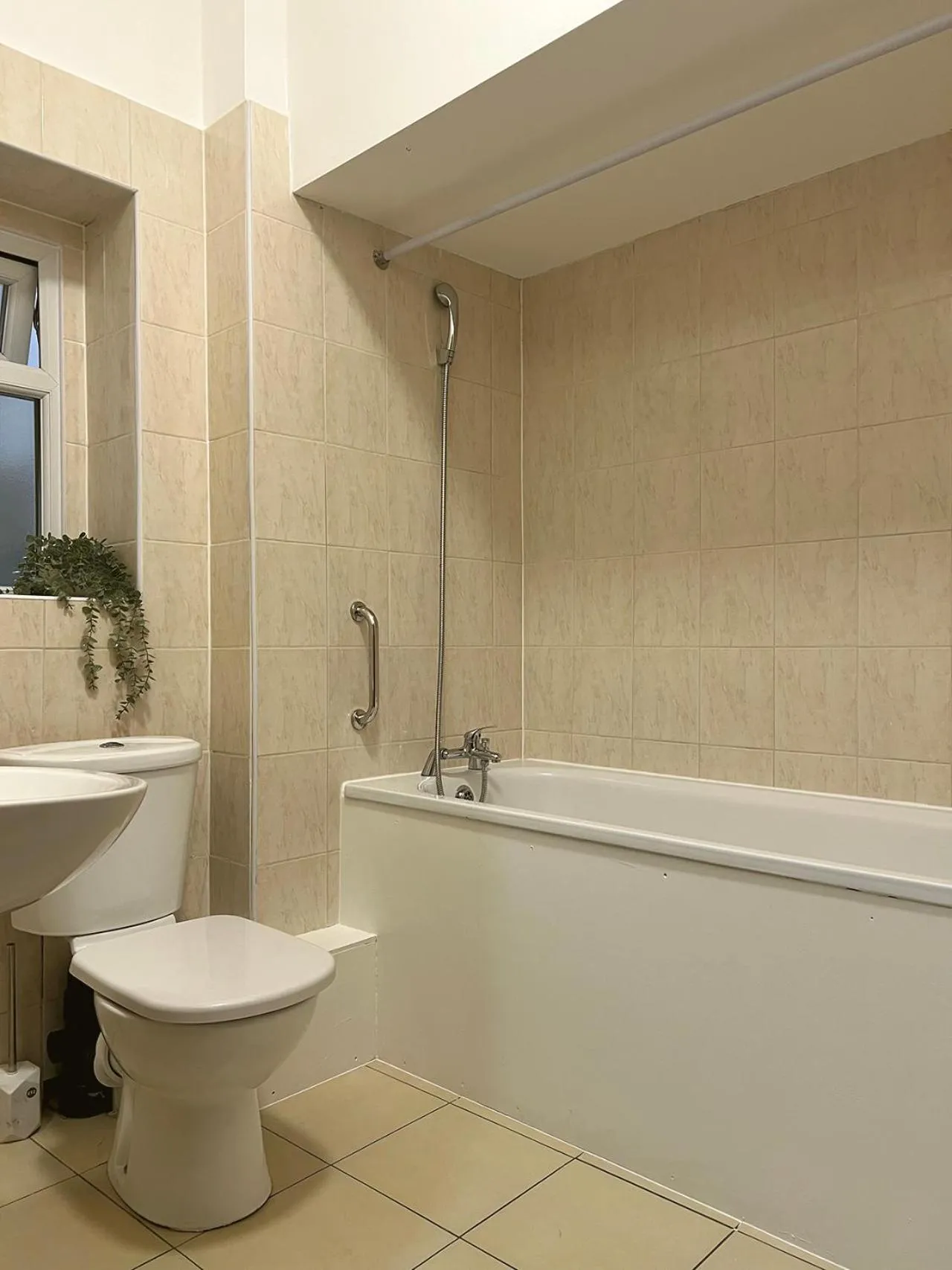 Bathroom in United Lodge Hotel