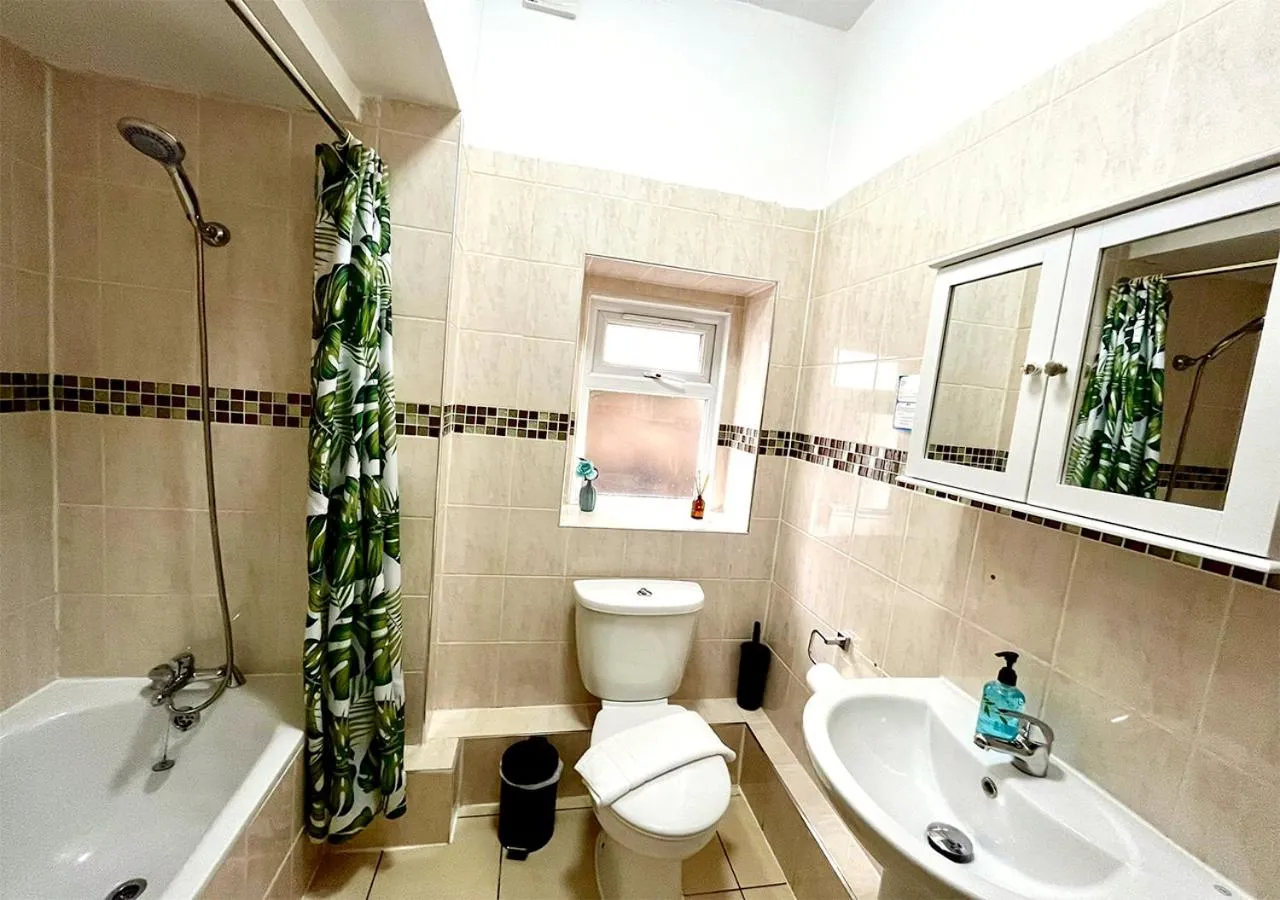 Bathroom in United Lodge Hotel