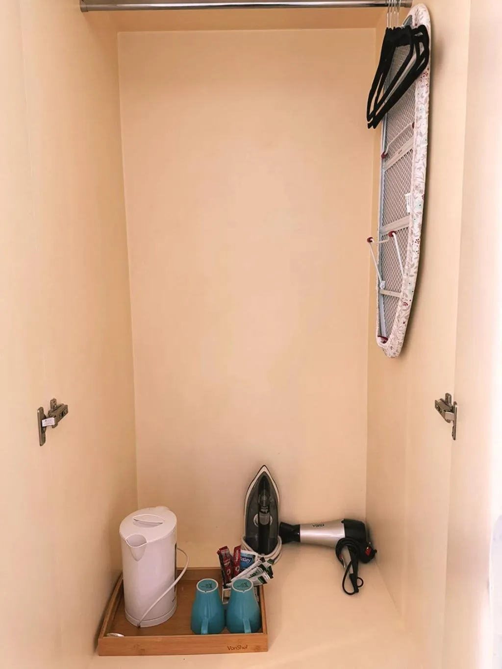 furniture in United Lodge Hotel