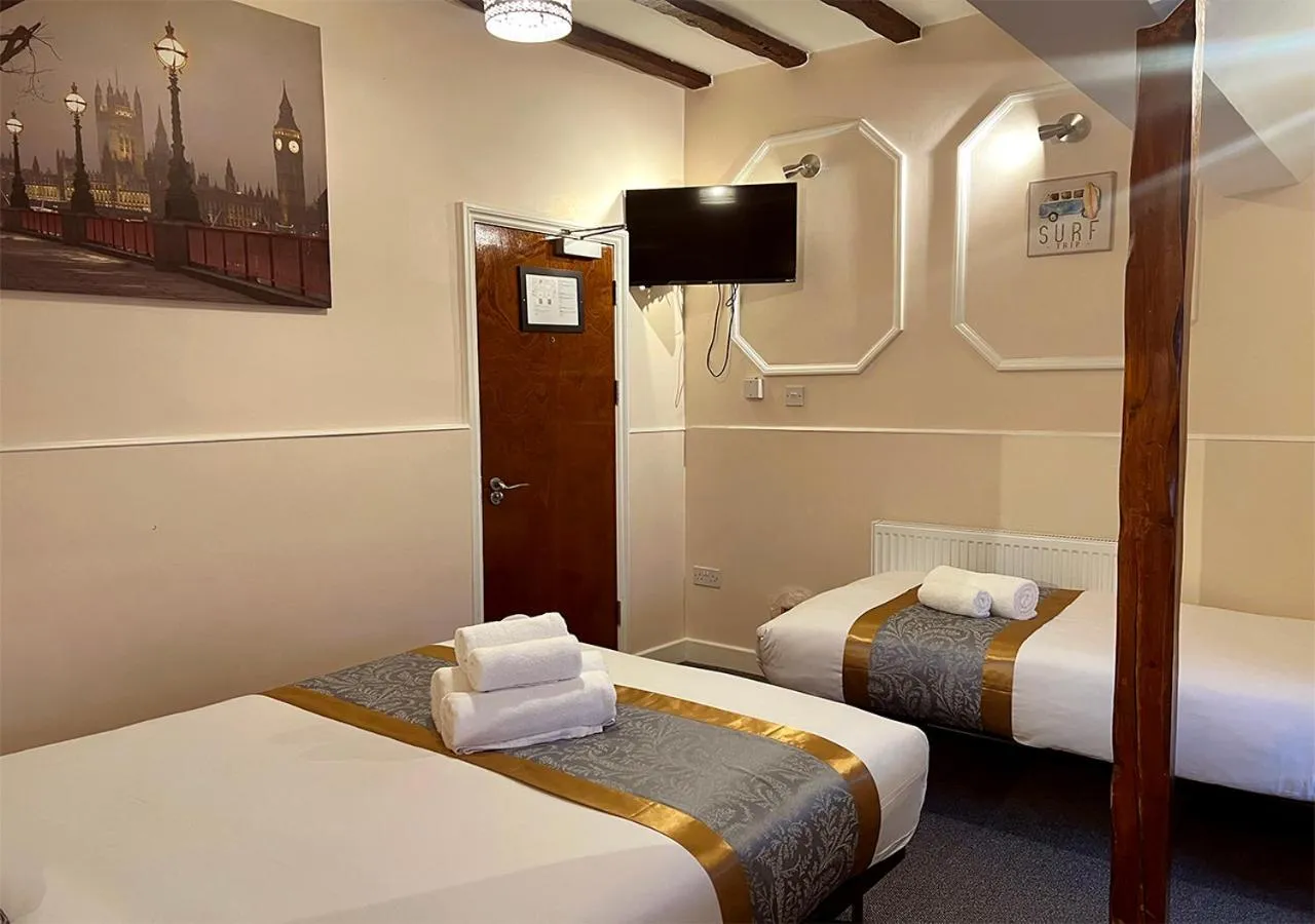 Bedroom, Bed in United Lodge Hotel