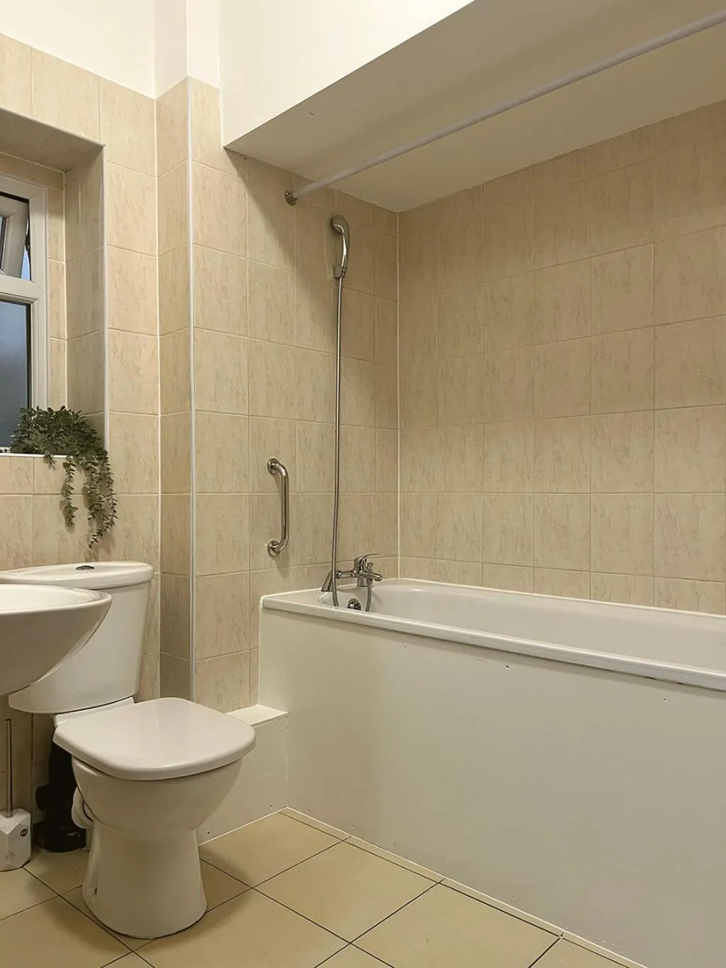 Bathroom in United Lodge Hotel