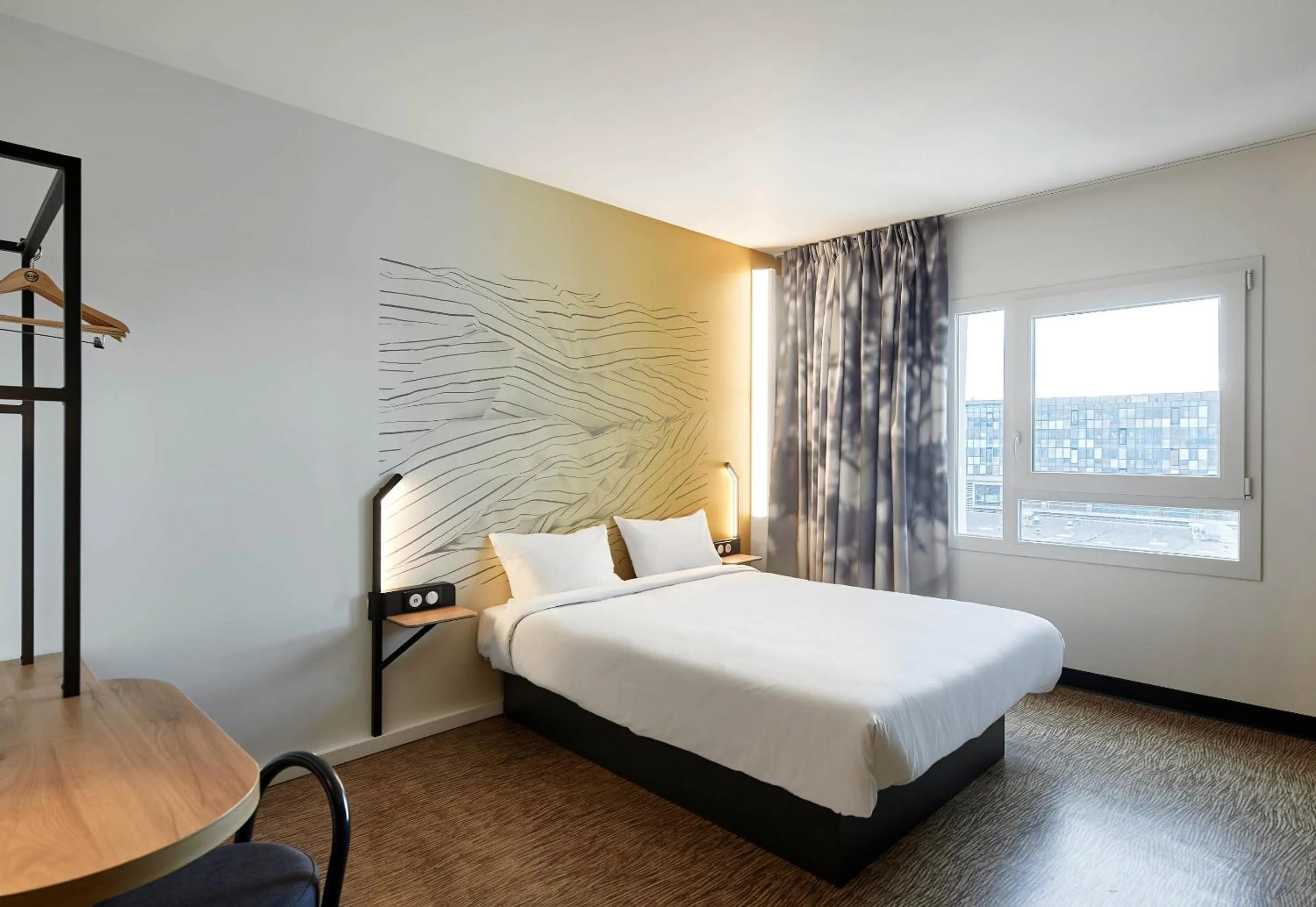 Bedroom, Bed in B&B HOTEL Paris Ivry Quai de Seine