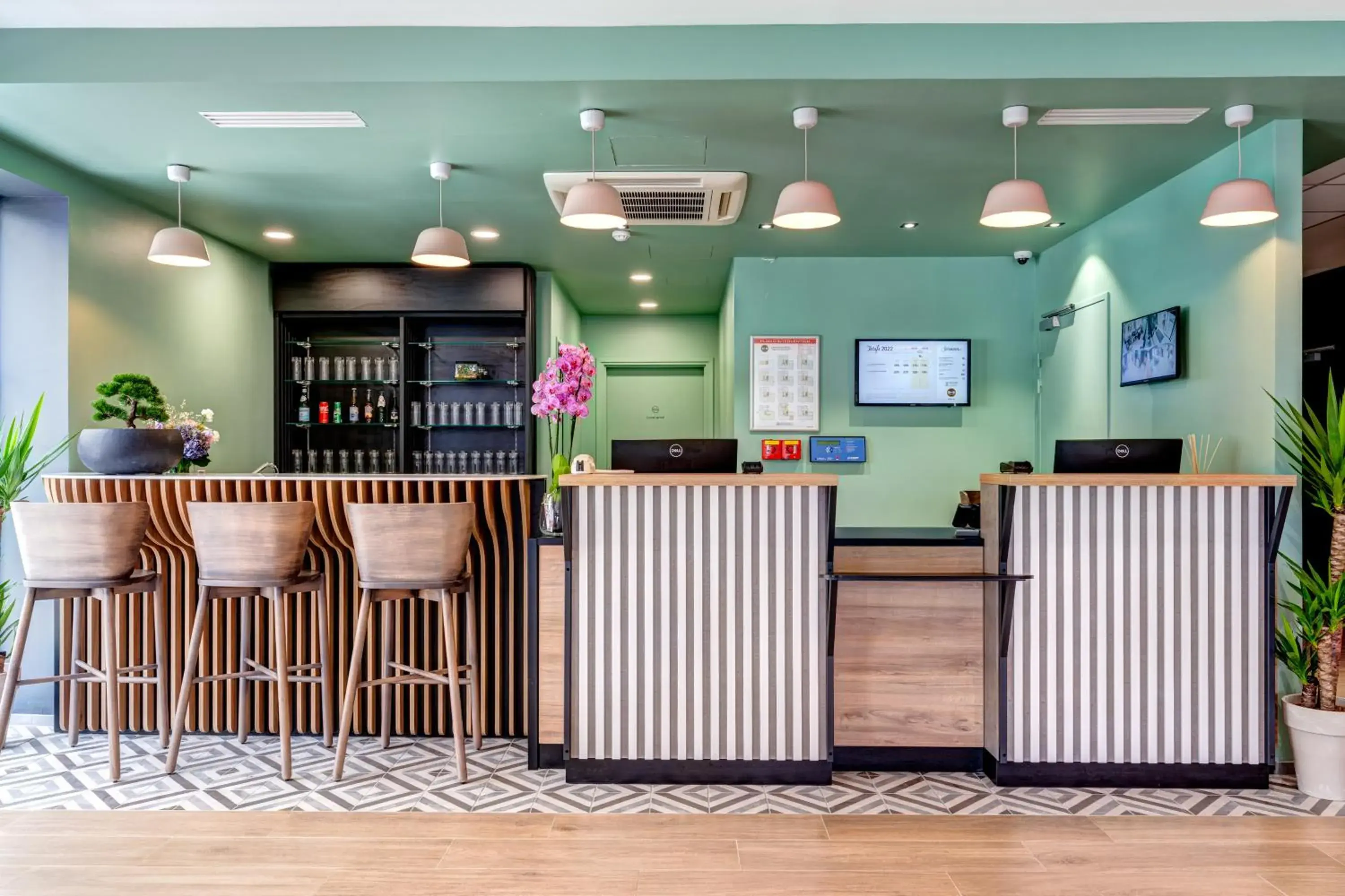 Lobby or reception in B&B HOTEL Paris Ivry Quai de Seine Lobby or reception in B&B HOTEL Paris Ivry Quai de Seine