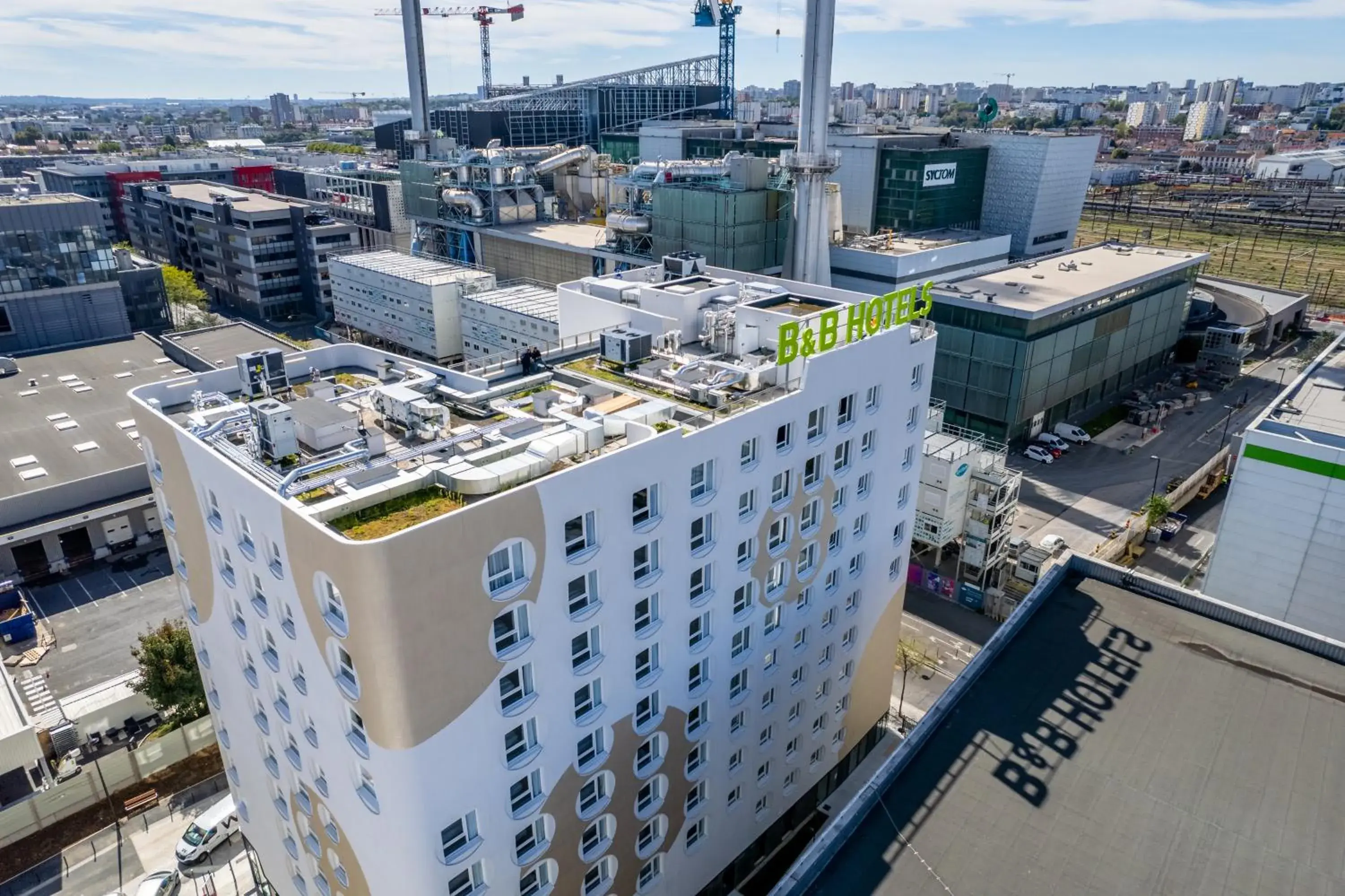 Property building in B&B HOTEL Paris Ivry Quai de Seine Property building in B&B HOTEL Paris Ivry Quai de Seine