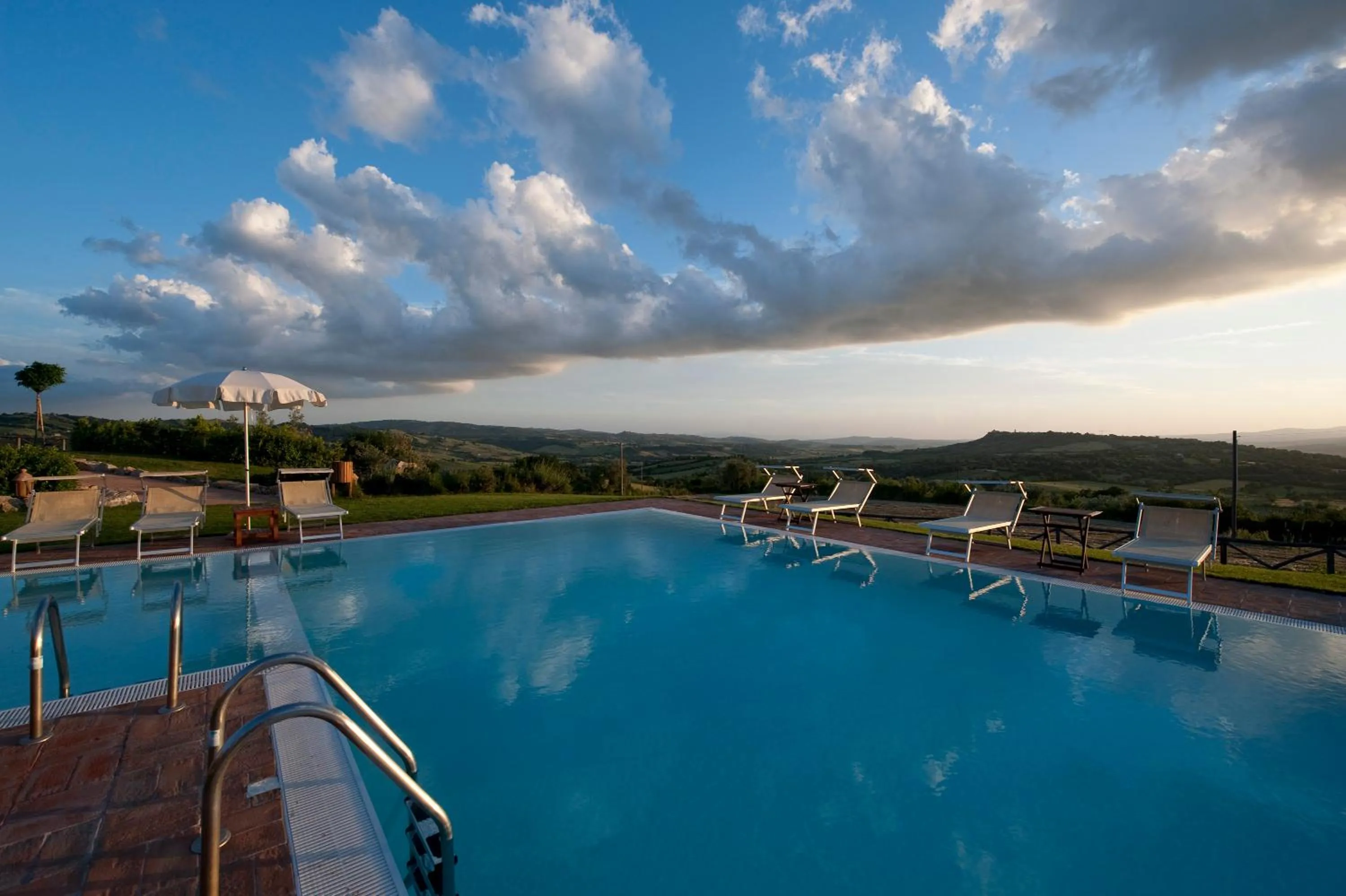 Swimming pool in Saturnia Tuscany Hotel