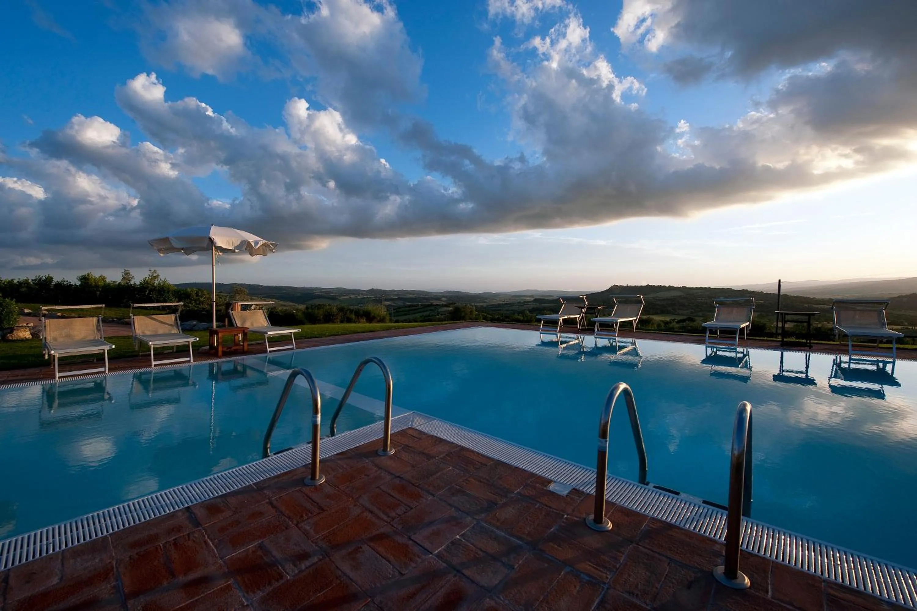 Swimming pool in Saturnia Tuscany Hotel