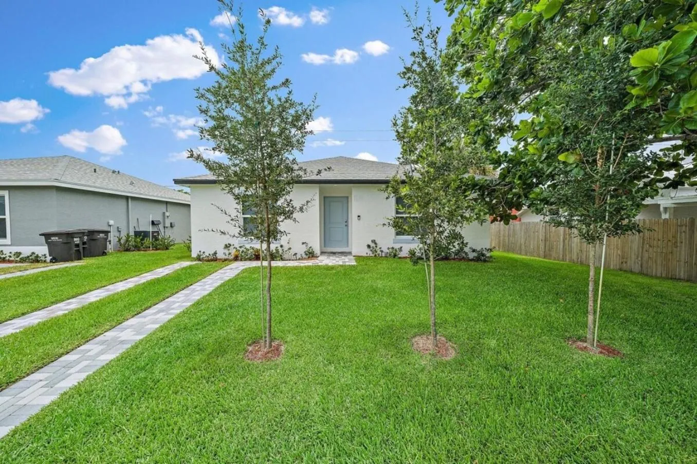 Brand New House! 10 Minutes to the Beach!