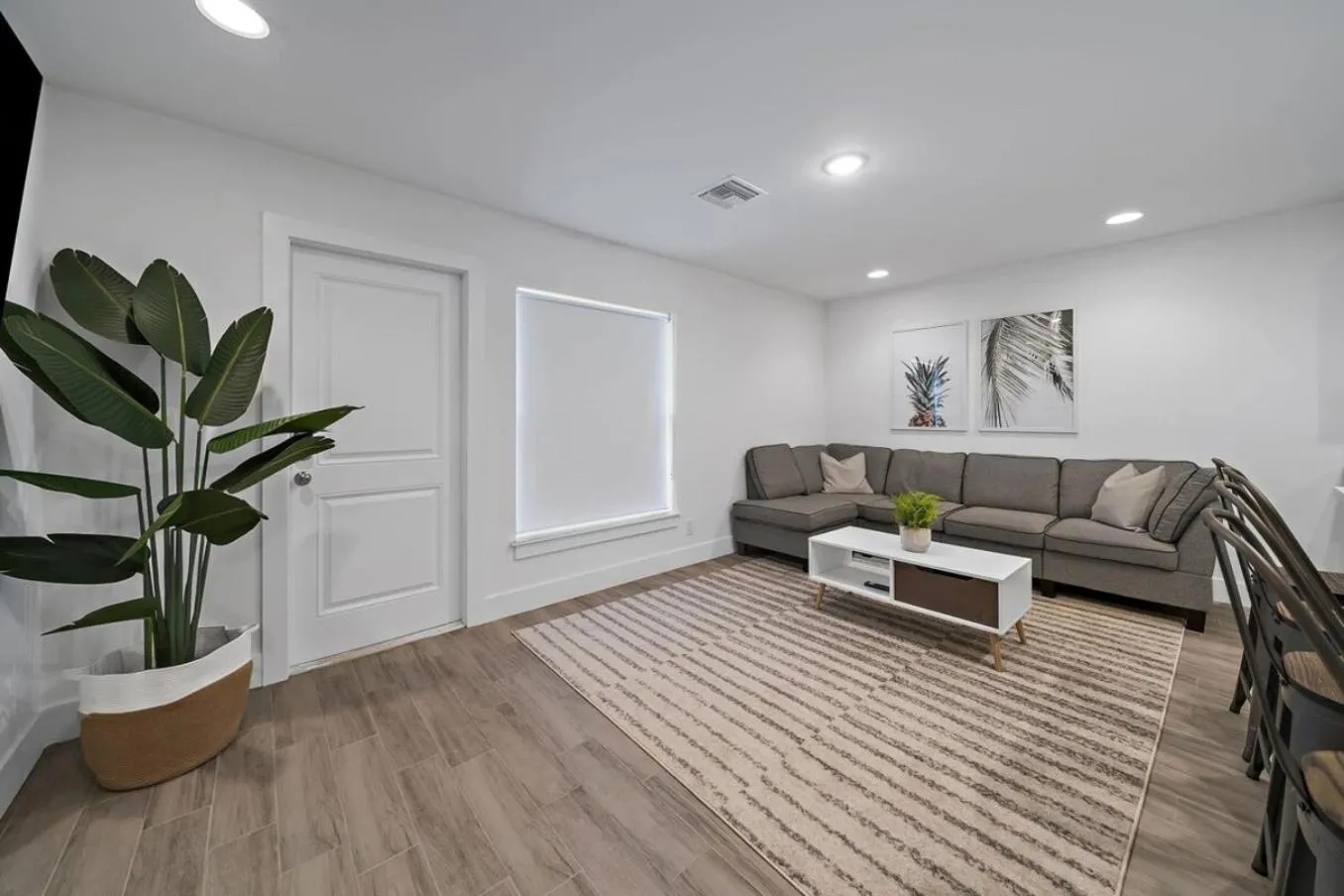 Brand New House! 10 Minutes to the Beach!