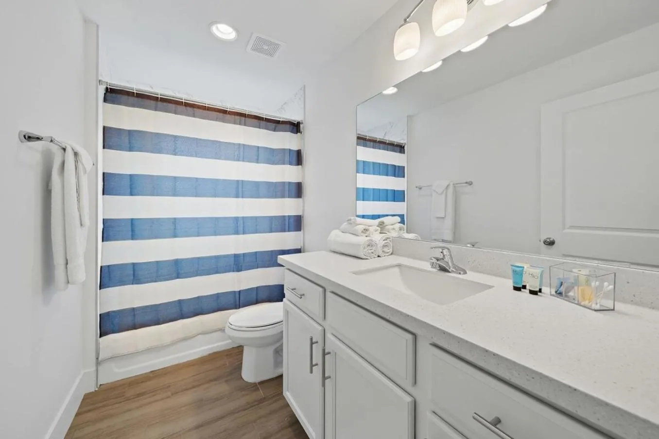 Brand New House! 10 Minutes to the Beach!