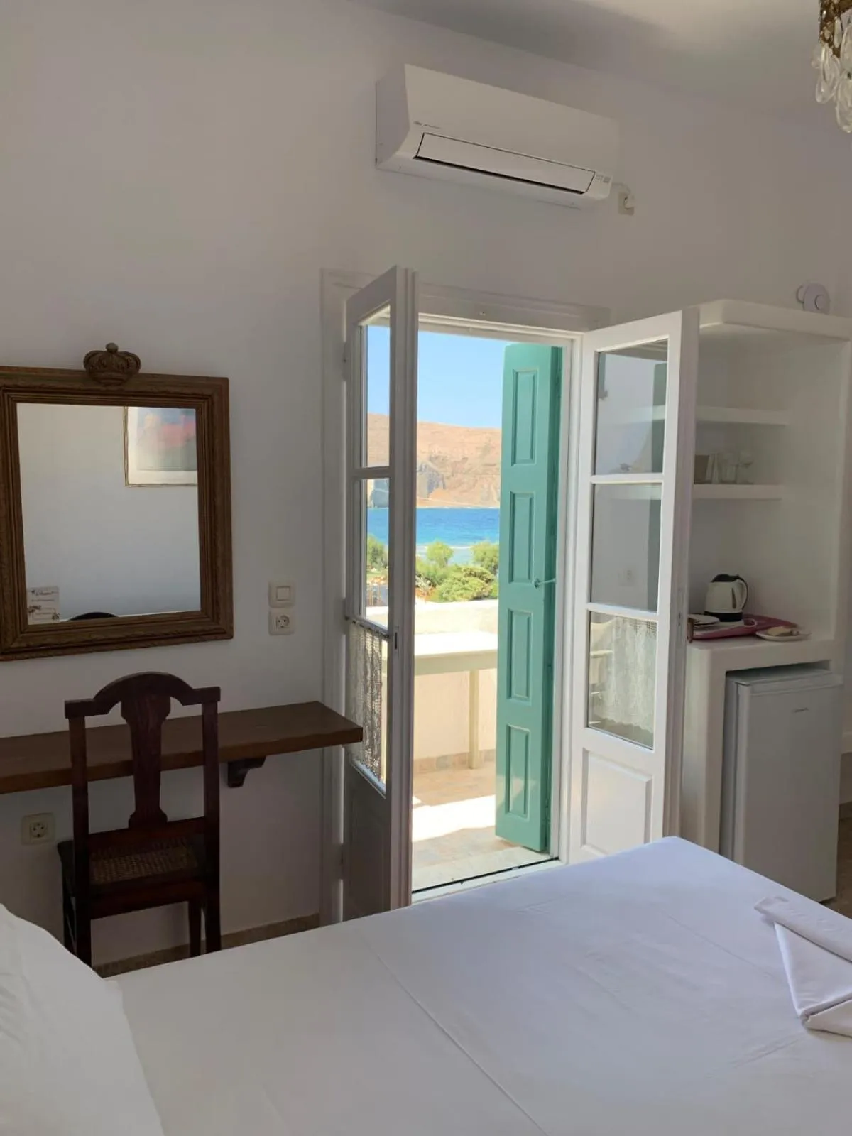 Bed in Anemoessa Studios