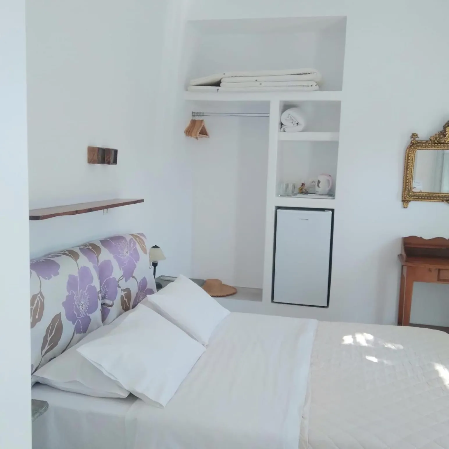 Bed in Anemoessa Studios