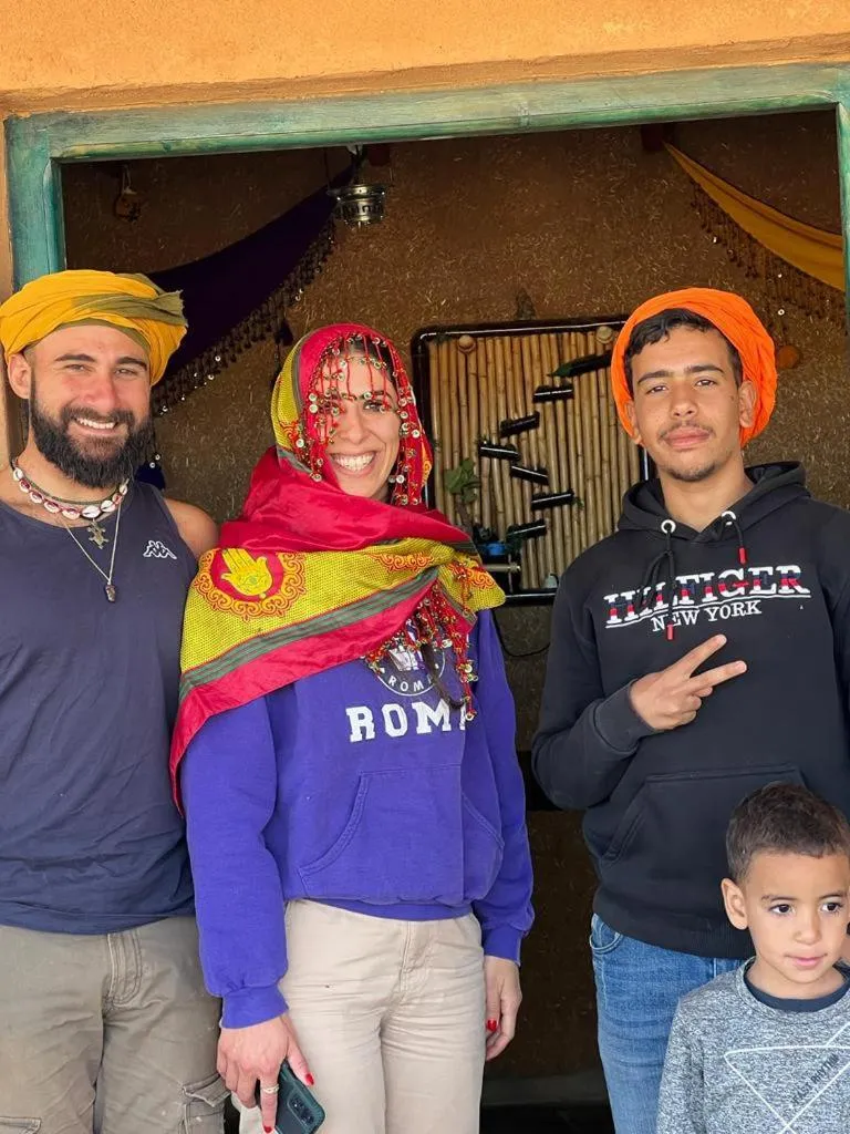 Guests in Café restaurante shelter calm life