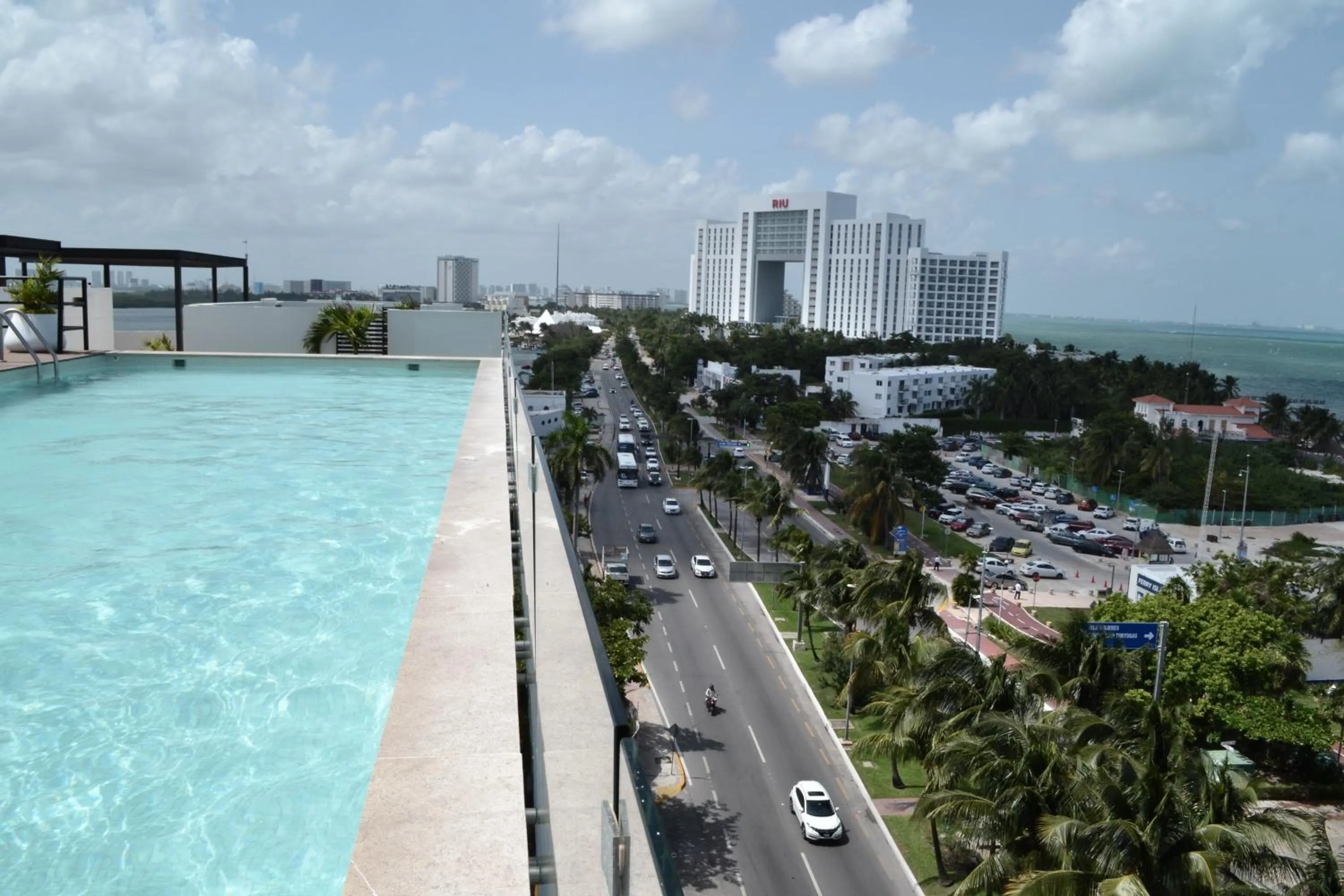 Swimming pool in Estudio Neen Zona Hotelera