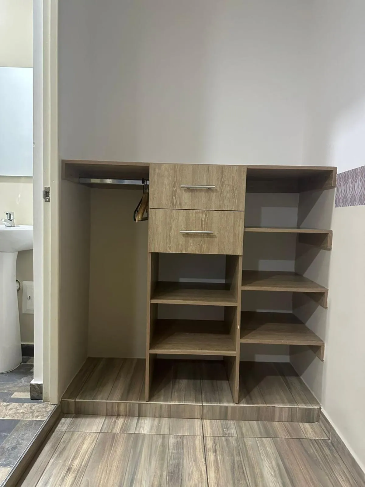 wardrobe in HOTEL EBENEZER