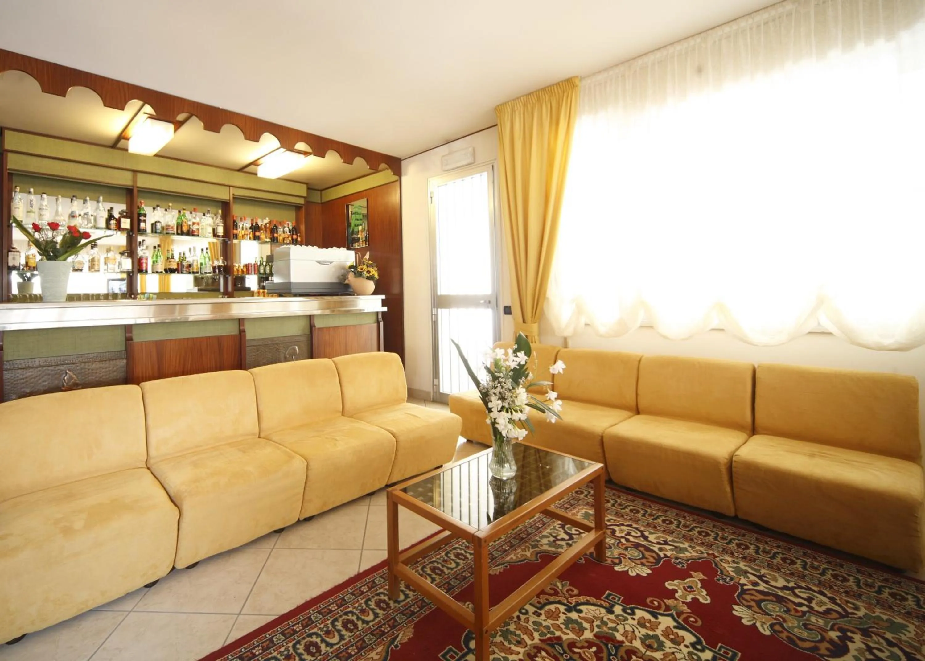 Lounge or bar in Hotel Devon Rooms & Breakfast