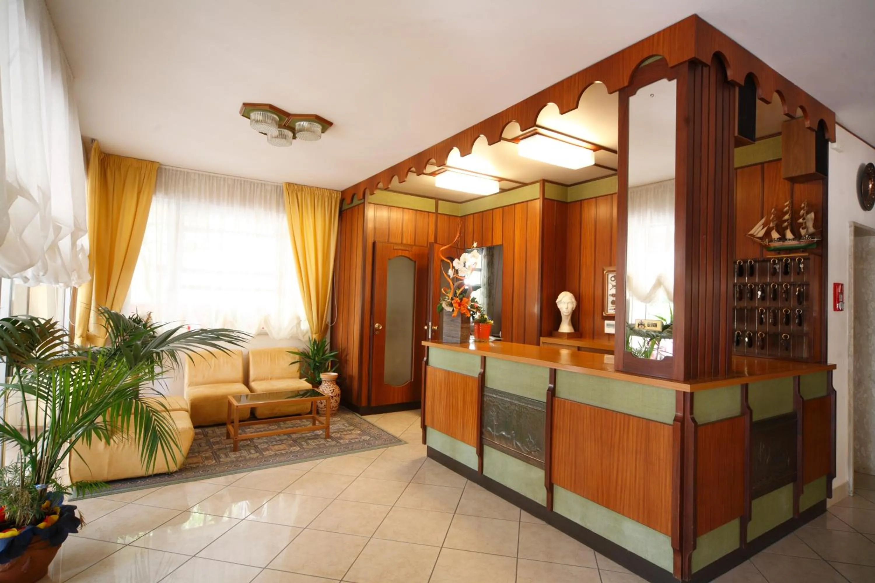 Lobby or reception in Hotel Devon Rooms & Breakfast