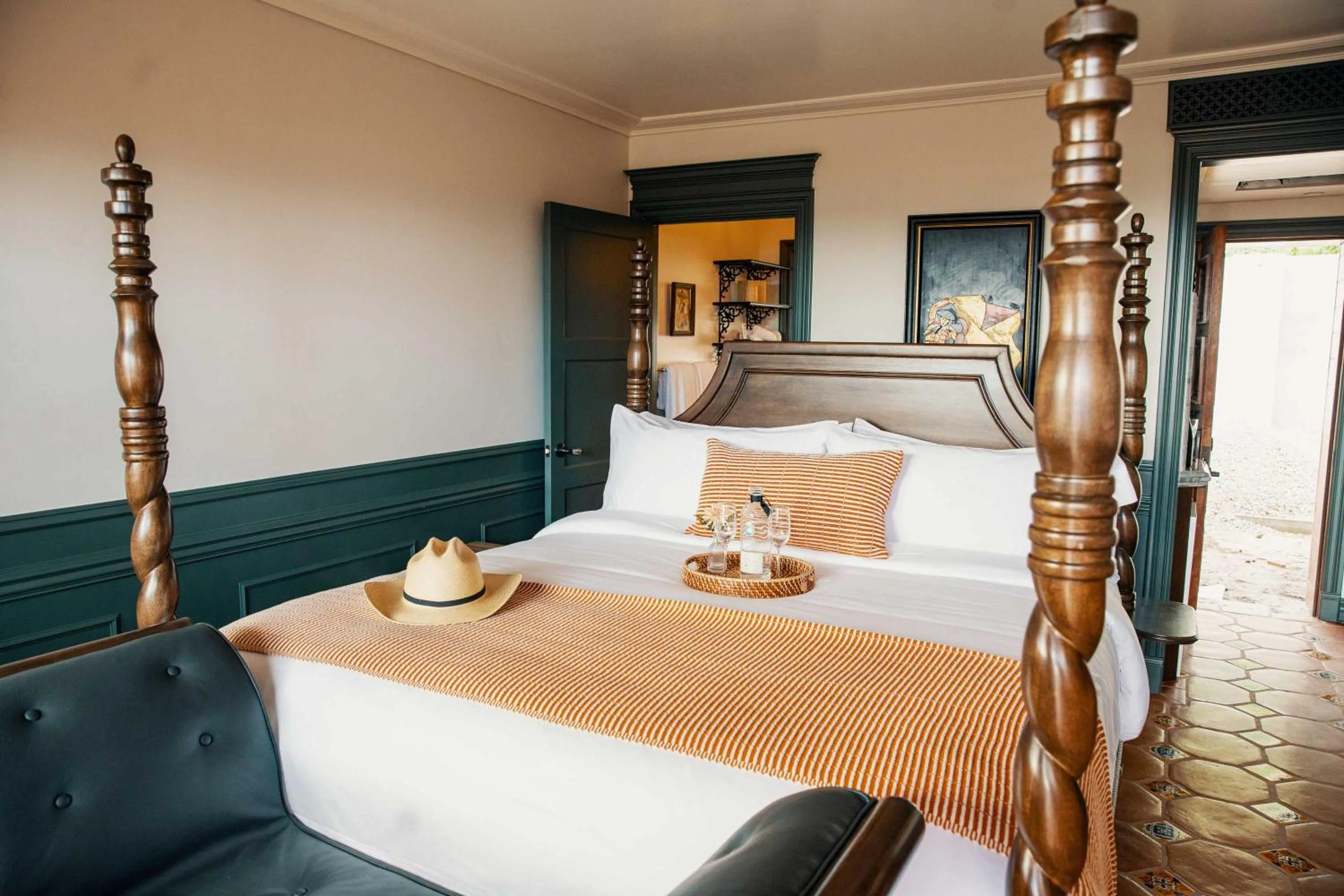 Bed in El Caminante Bar & Bungalows