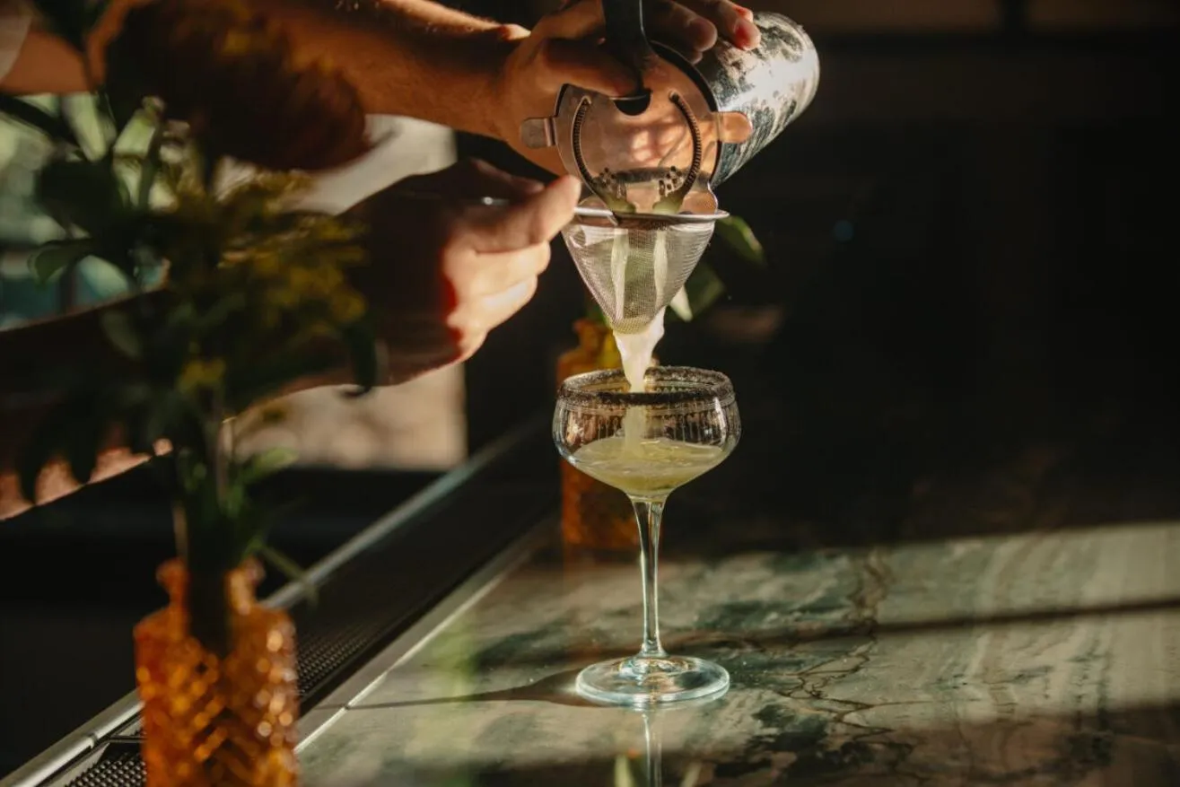 Food and drinks in El Caminante Bar & Bungalows