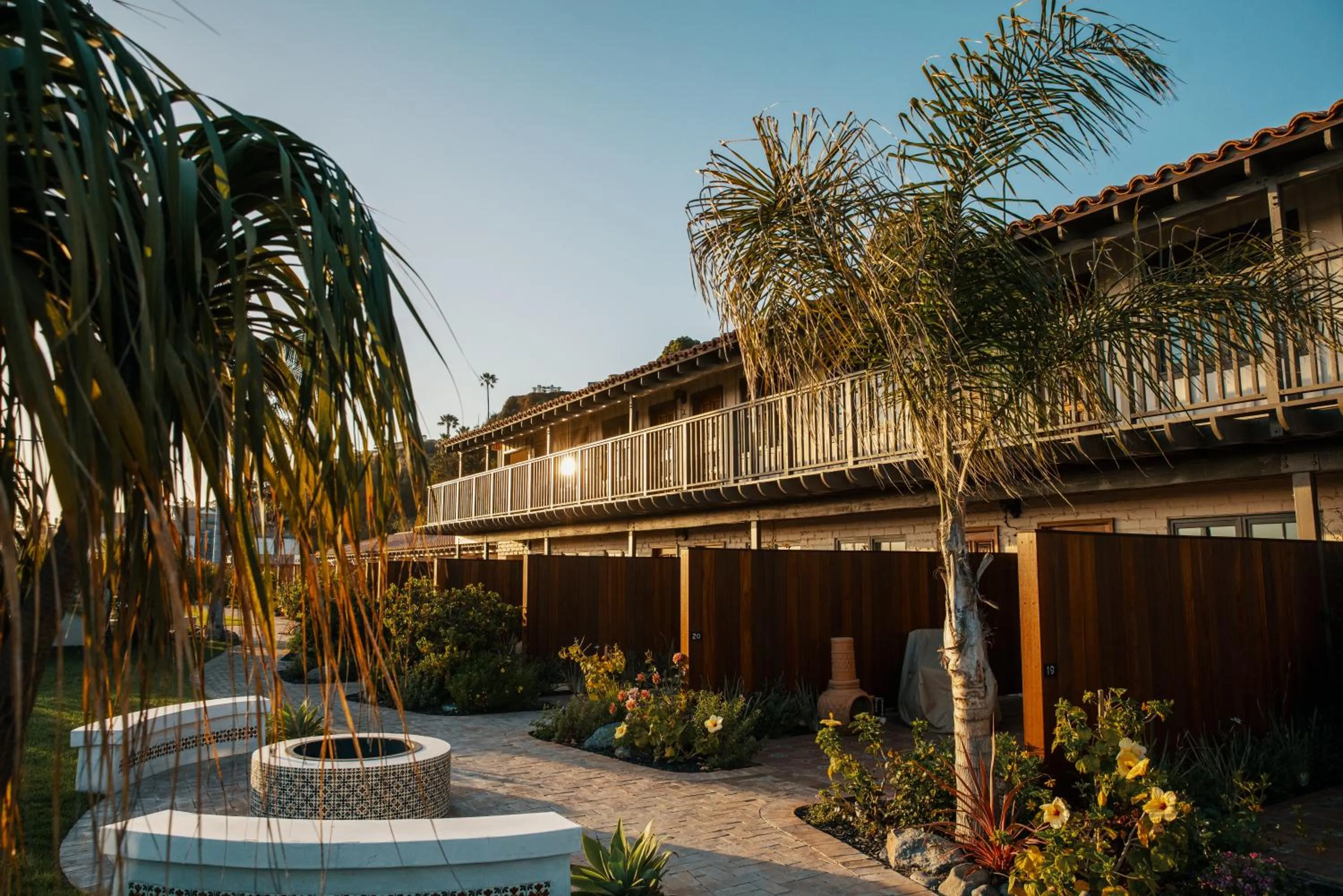 Property building in El Caminante Bar & Bungalows