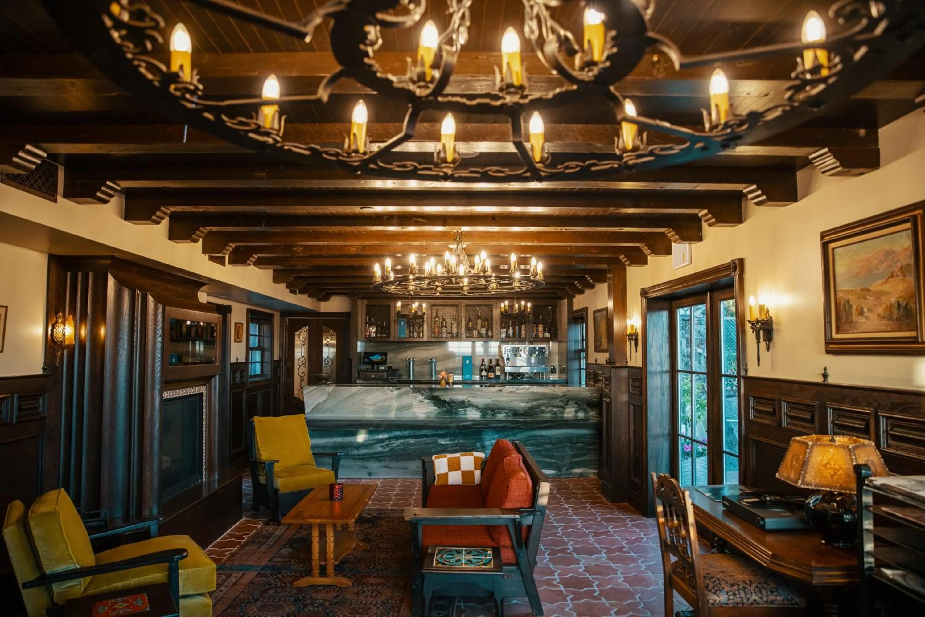 Restaurant/places to eat in El Caminante Bar & Bungalows