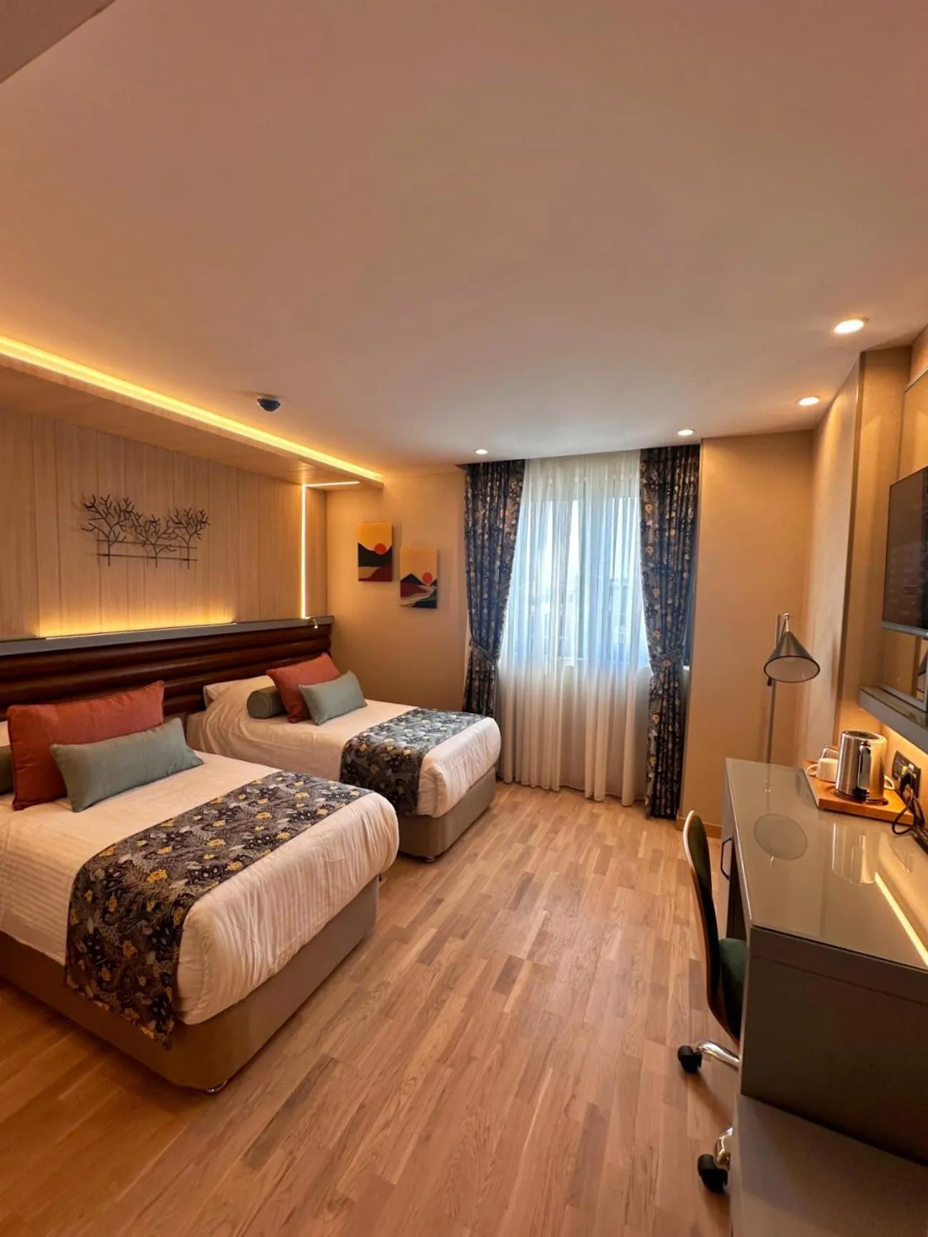 Bedroom, Bed in Hotel Sapphire