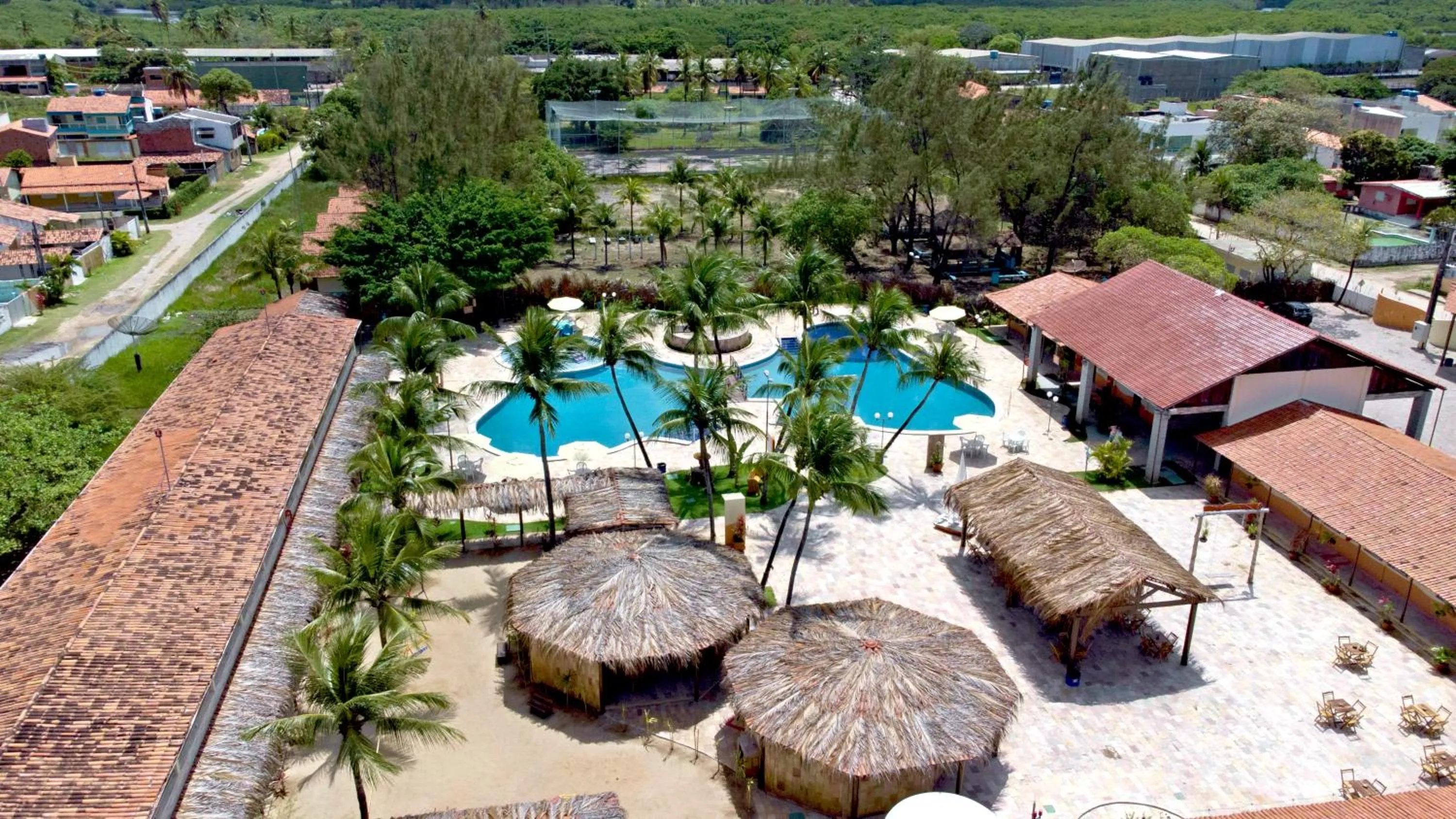 Property building in Arena Carneiros Hotel by AFT