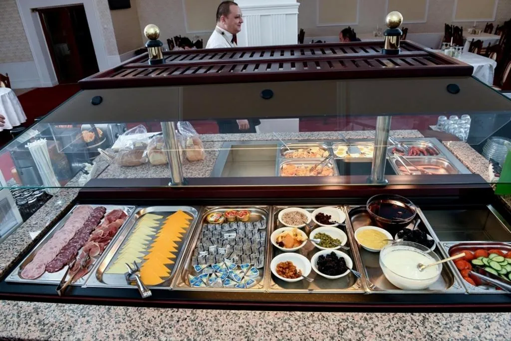 Restaurant/places to eat in Hotel Europa