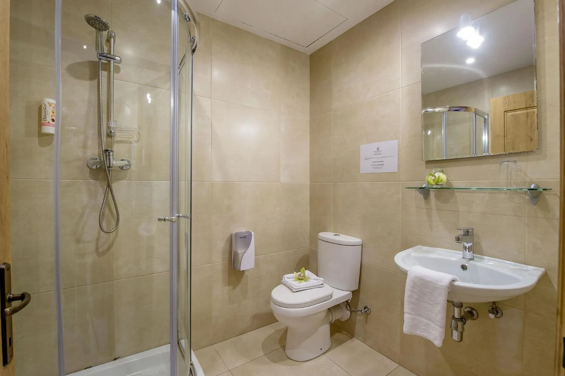 Shower in Point de vue Guesthouse