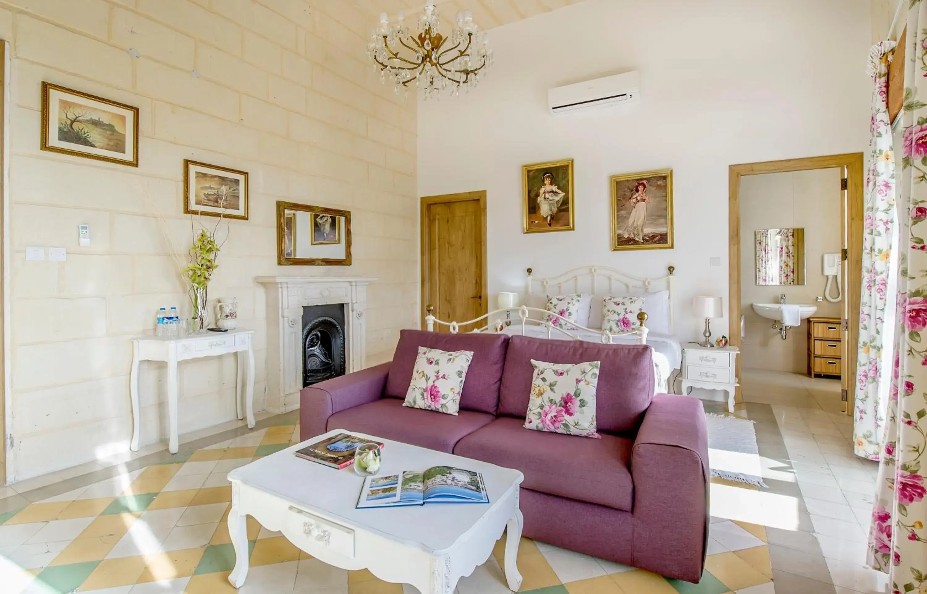 Classic Family Room in Point de vue Guesthouse Classic Family Room in Point de vue Guesthouse
