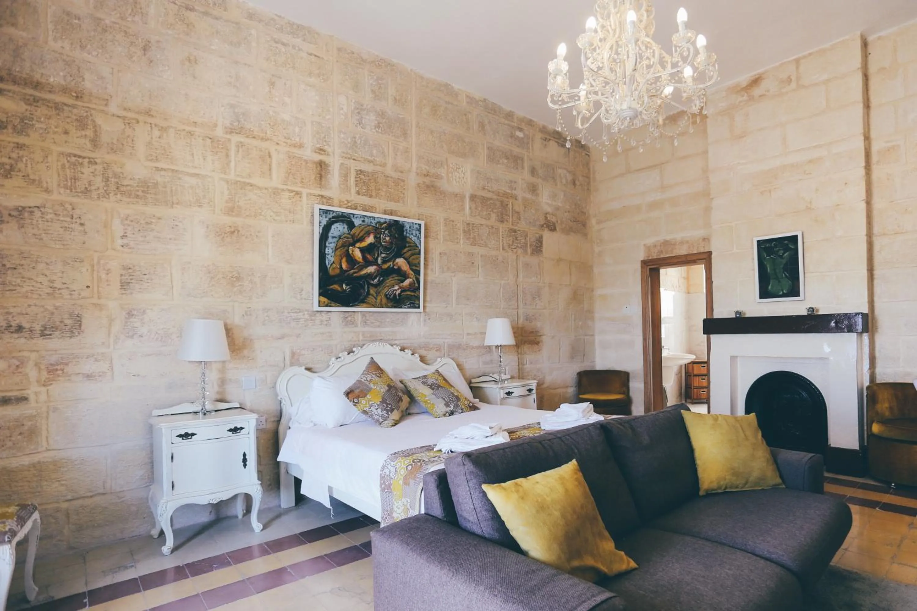 Photo of the whole room, Bed in Point de vue Guesthouse