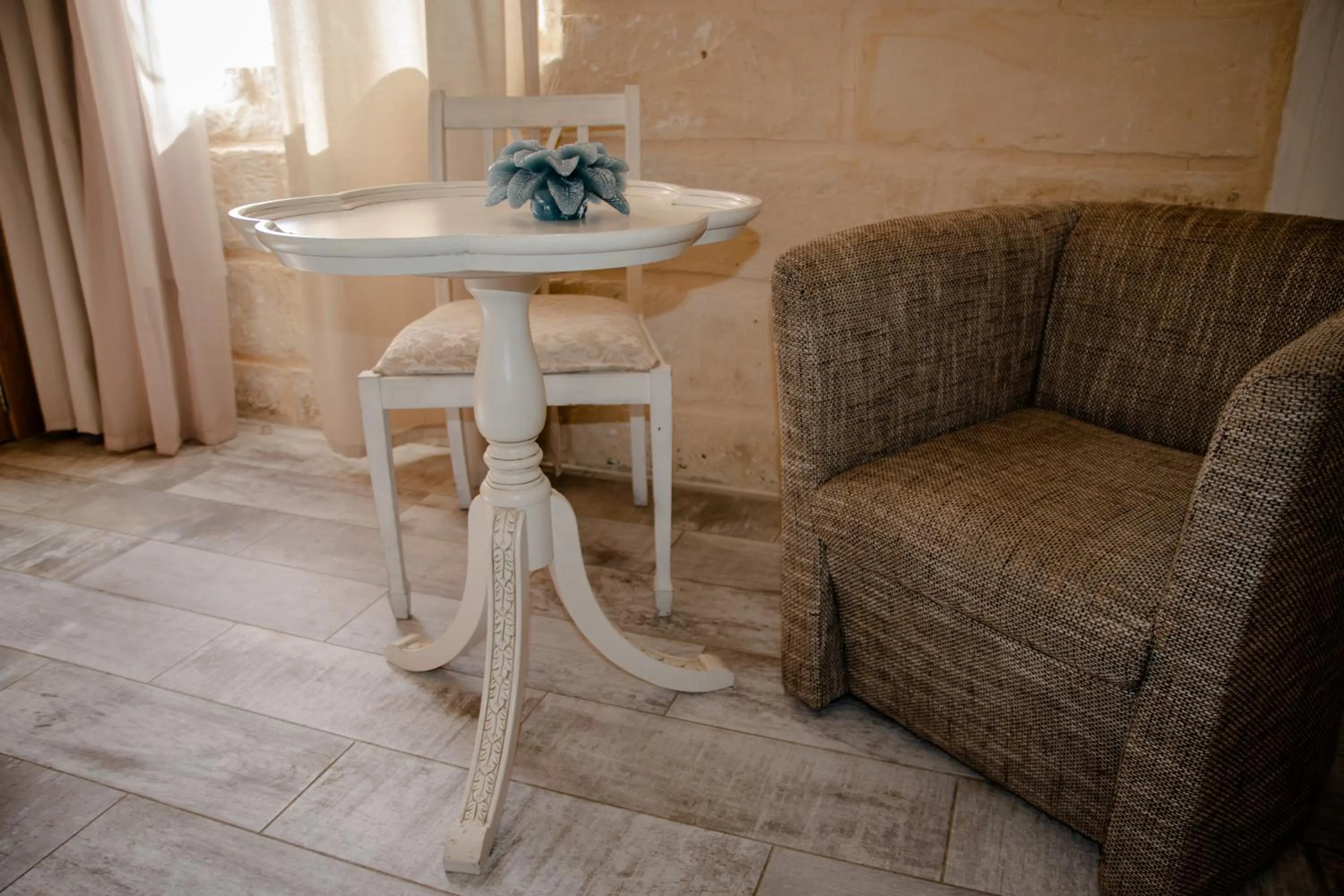 Seating area in Point de vue Guesthouse