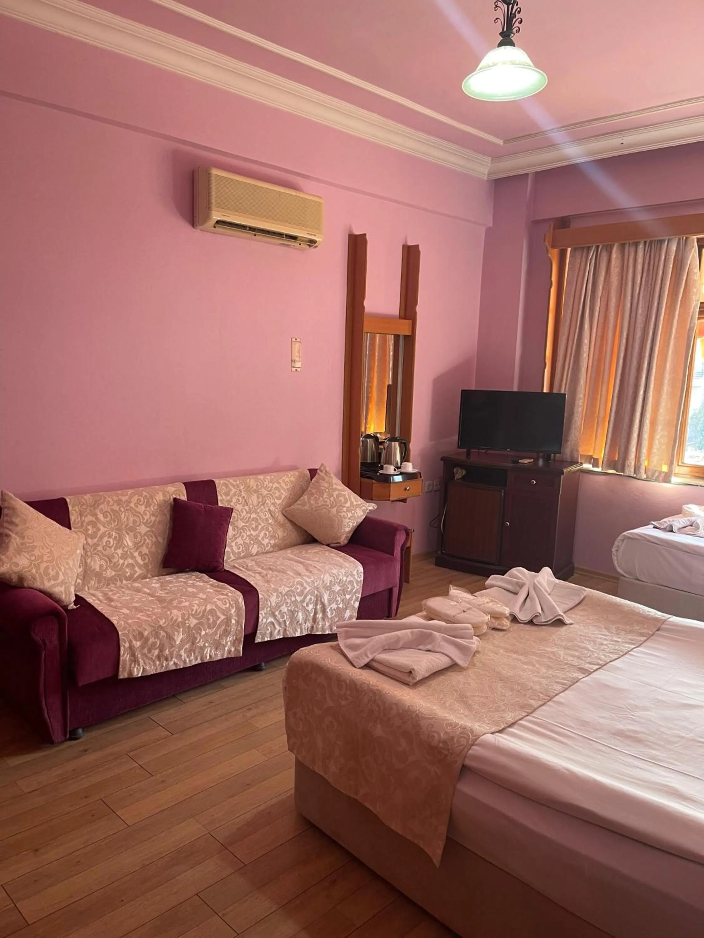 Bed in Hotel Karyatit Kaleici