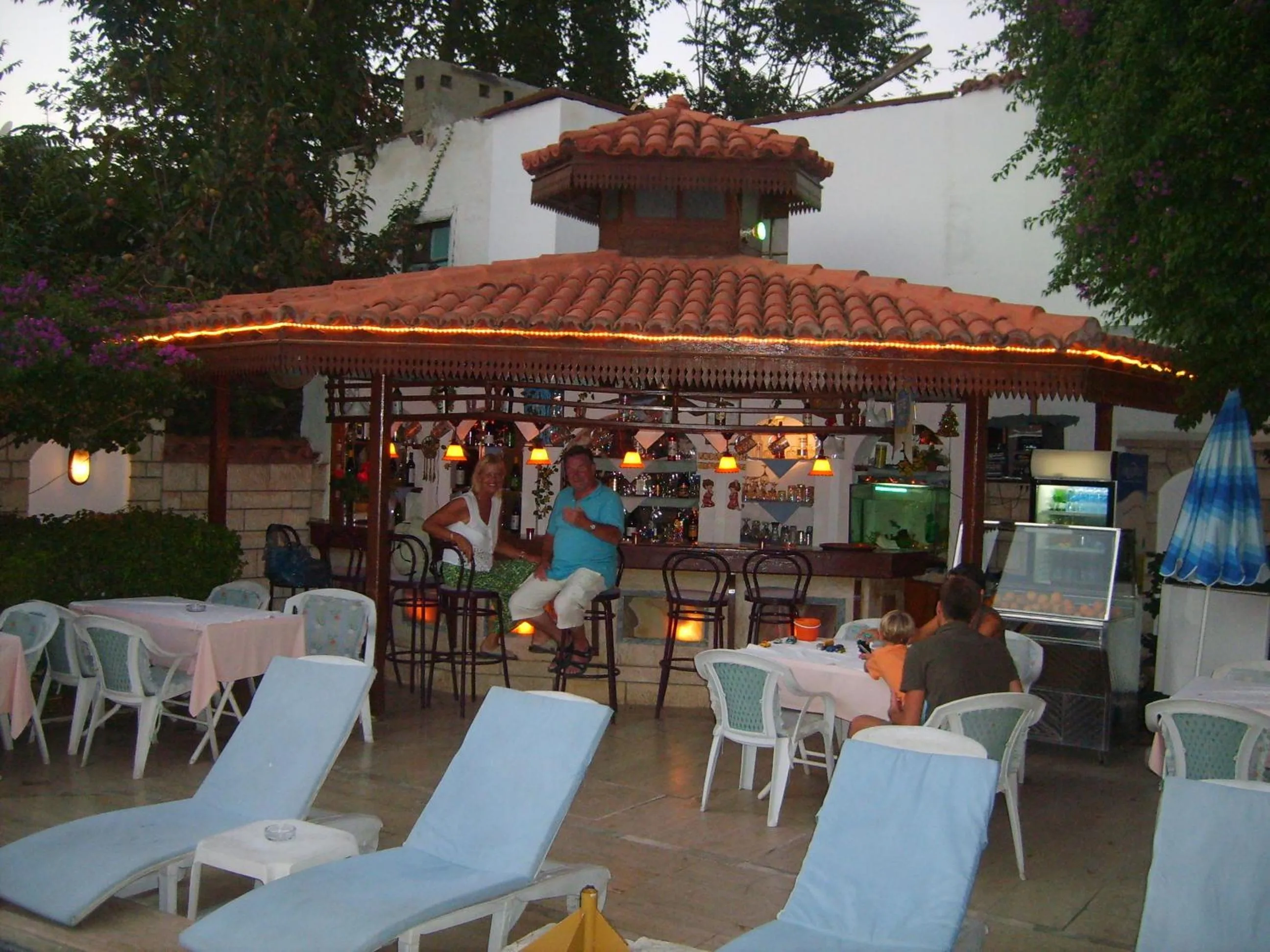 Restaurant/places to eat in Hotel Karyatit Kaleici