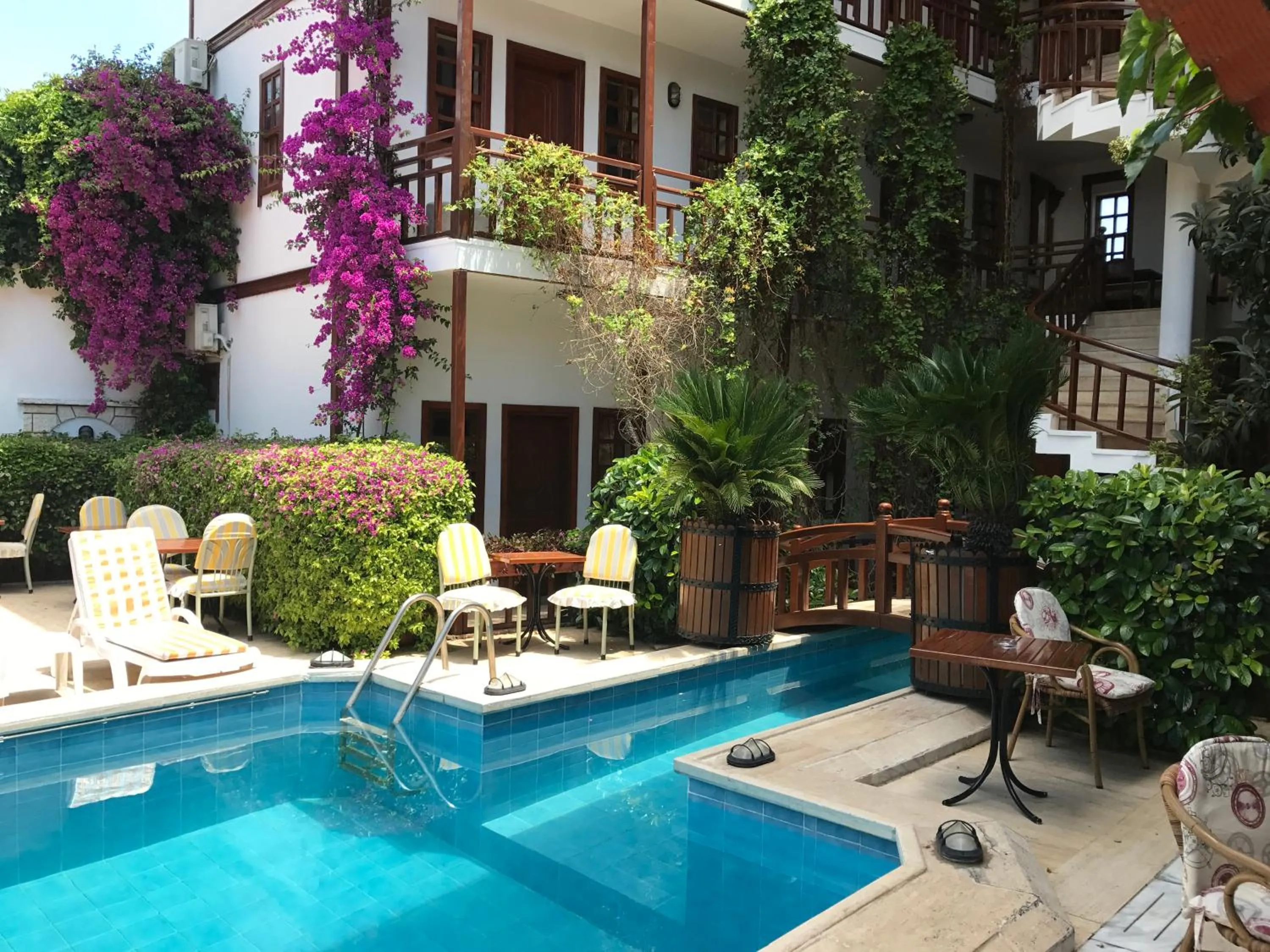 Swimming pool in Hotel Karyatit Kaleici