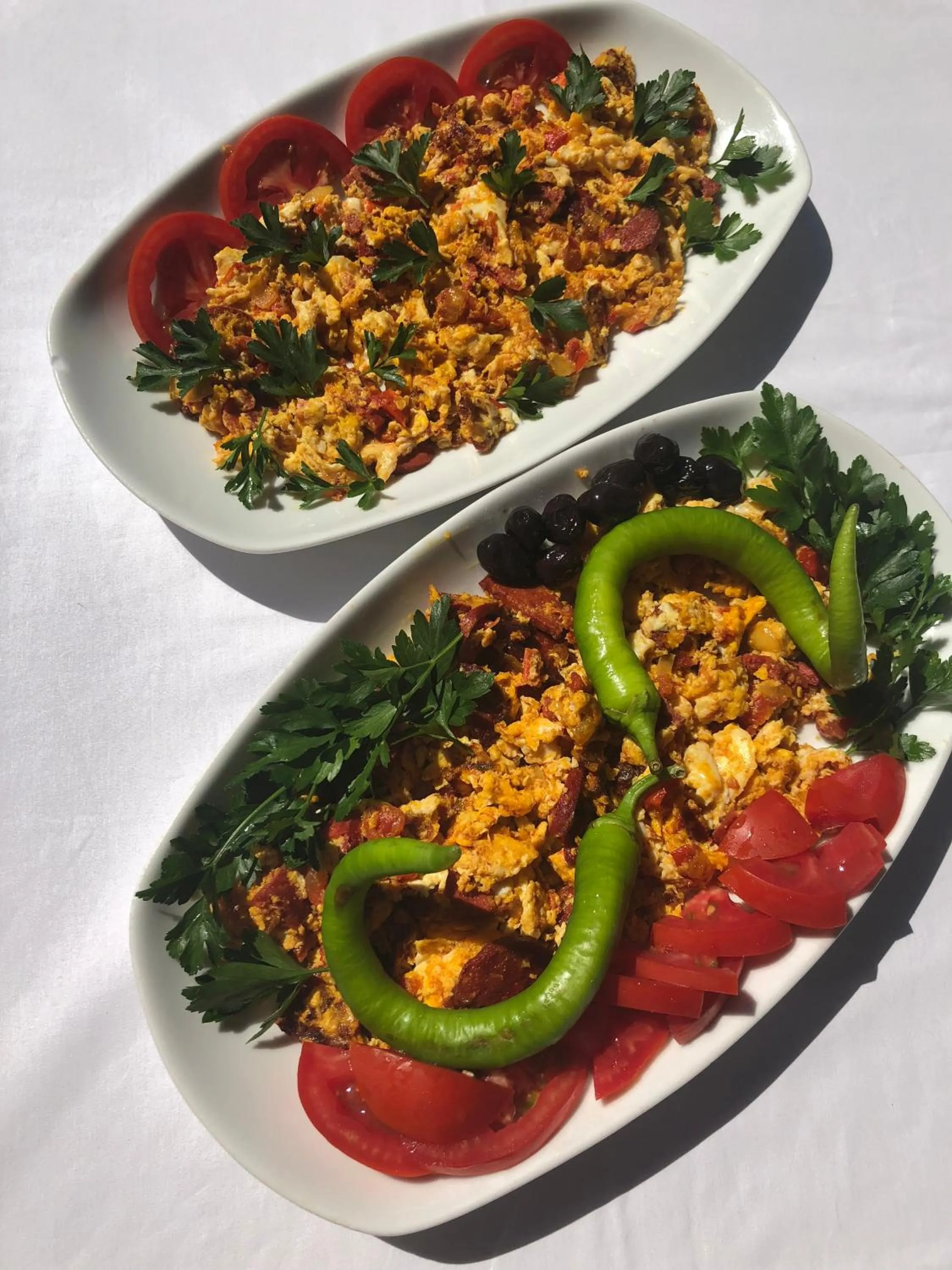 Restaurant/places to eat in Hotel Karyatit Kaleici