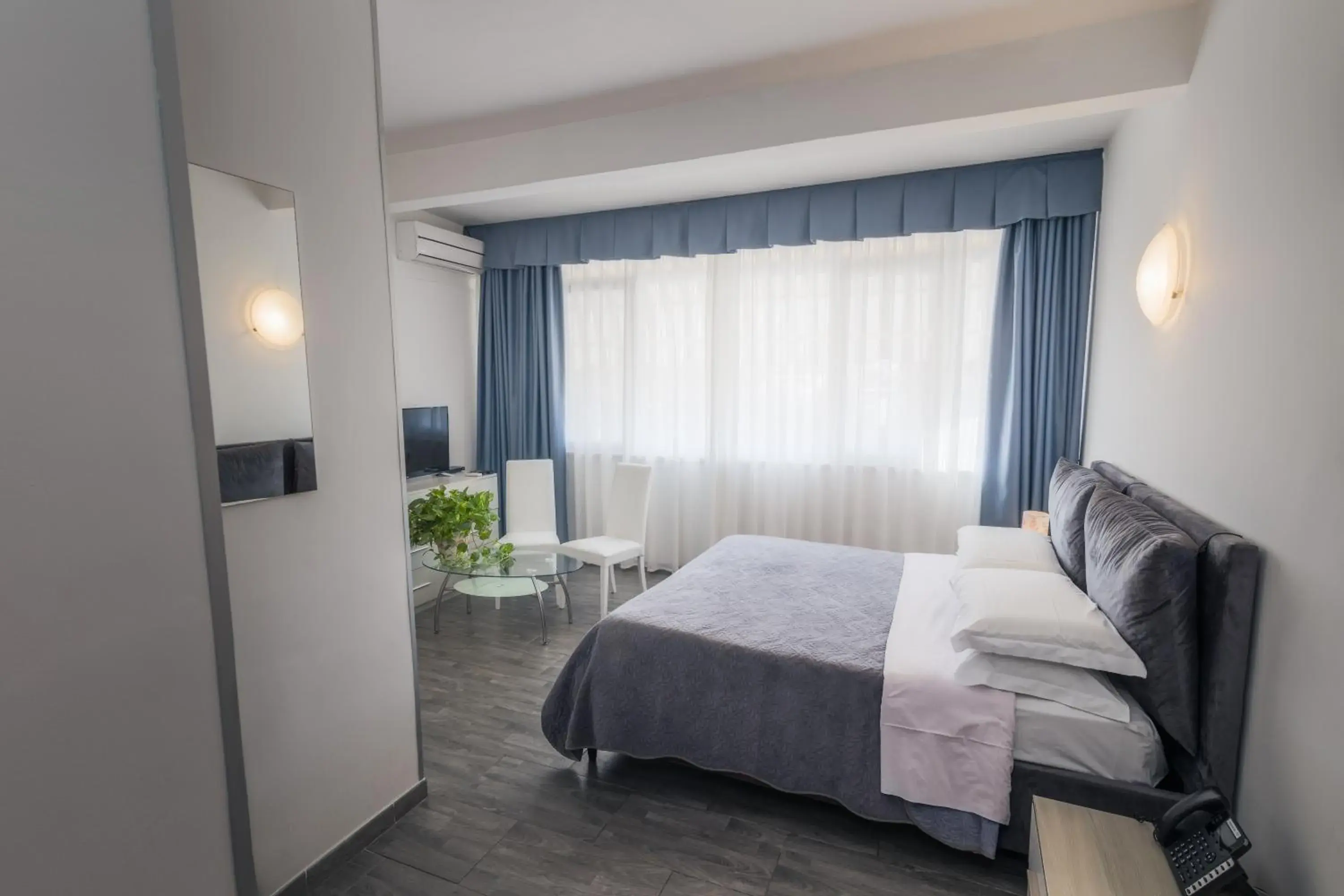 Bed in Hotel Giulietta e Romeo Bed in Hotel Giulietta e Romeo