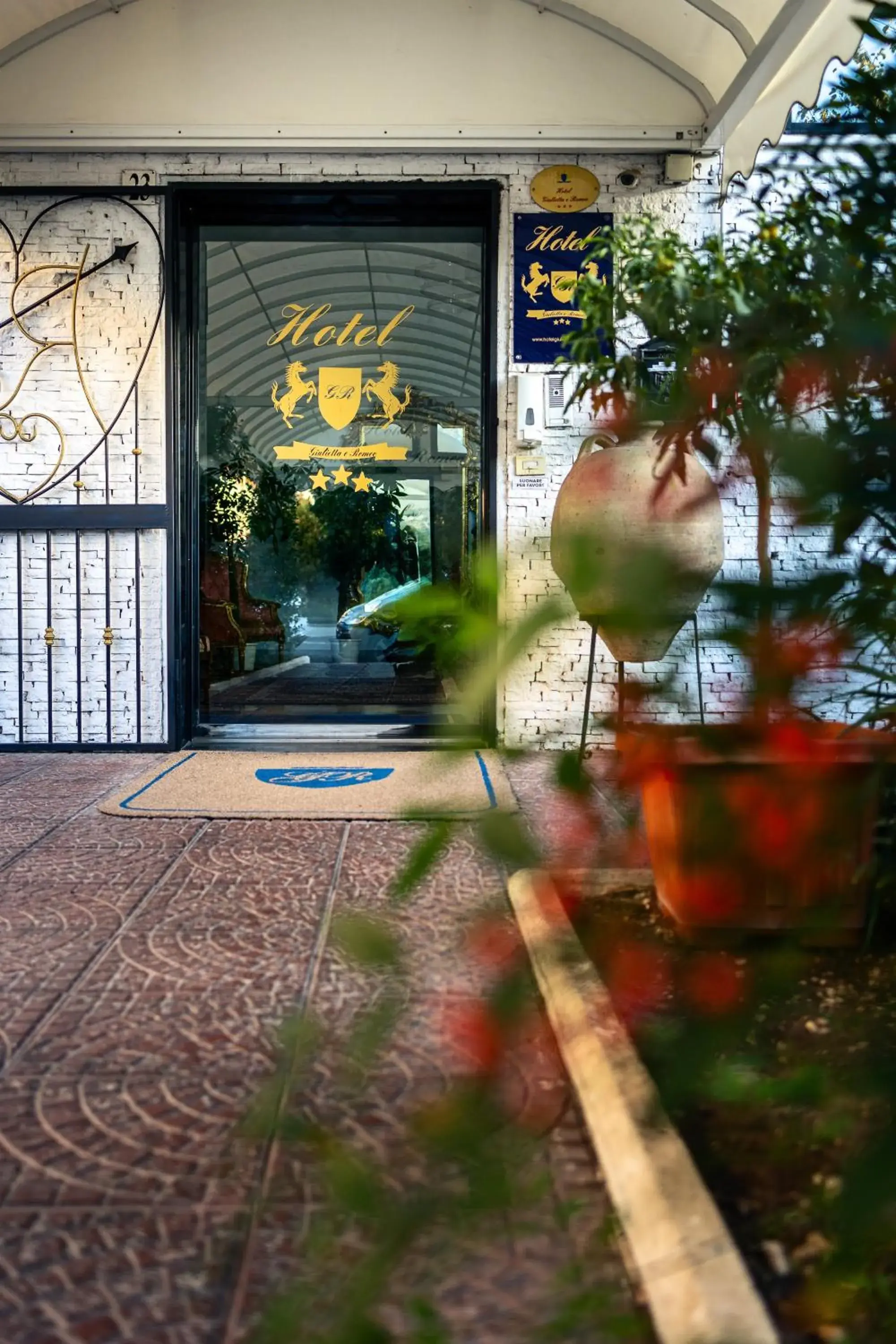 Property building in Hotel Giulietta e Romeo Property building in Hotel Giulietta e Romeo