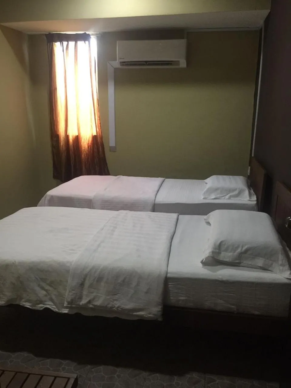 Twin Room with Shared Bathroom in Tabin Lodge Budget Stay