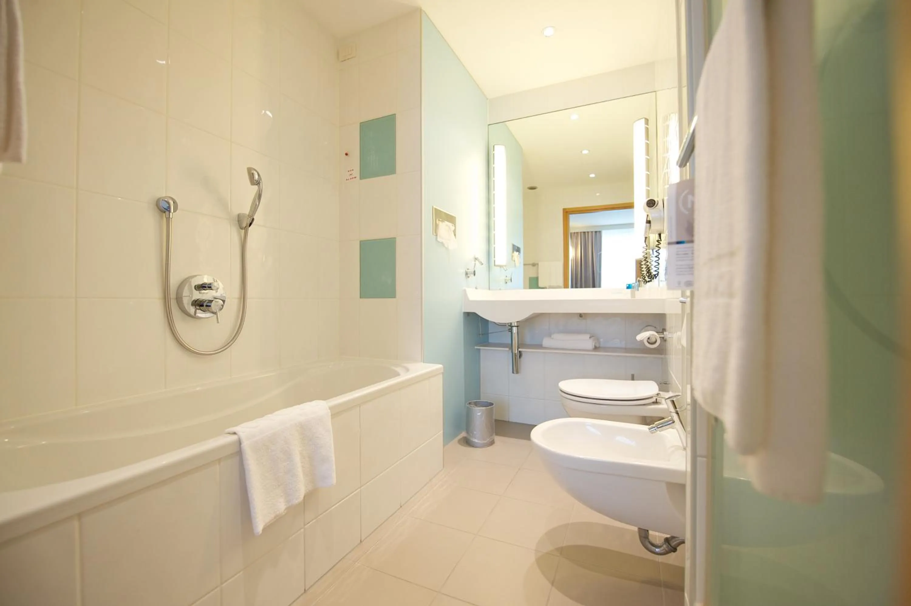 Bathroom in Novotel Milano Malpensa Aeroporto