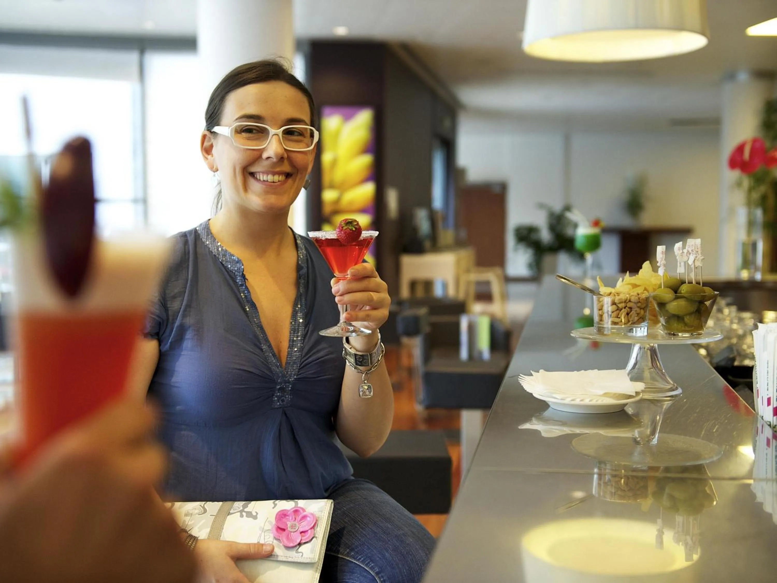 Lounge or bar in Novotel Milano Malpensa Aeroporto
