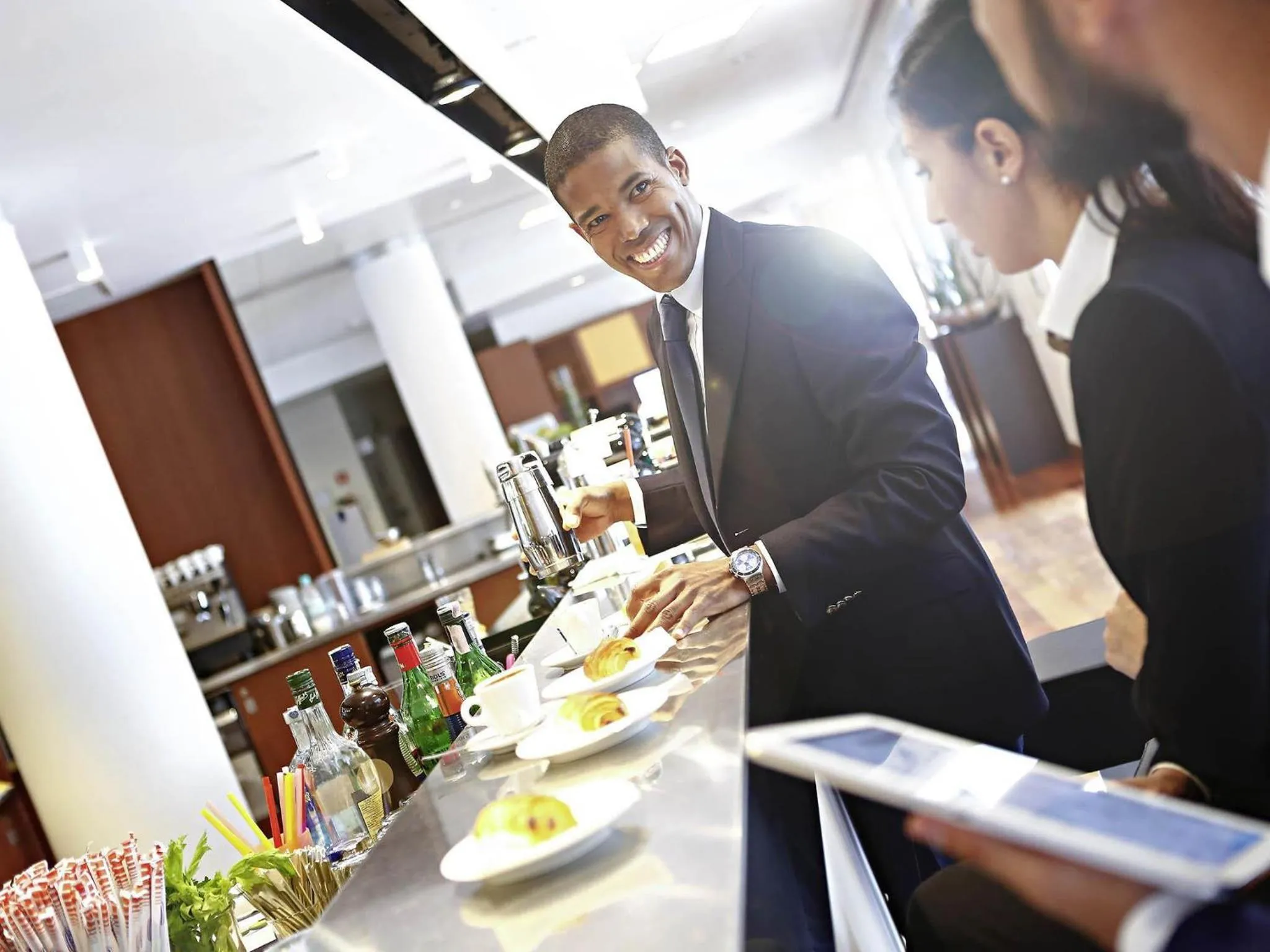 Lounge or bar in Novotel Milano Malpensa Aeroporto
