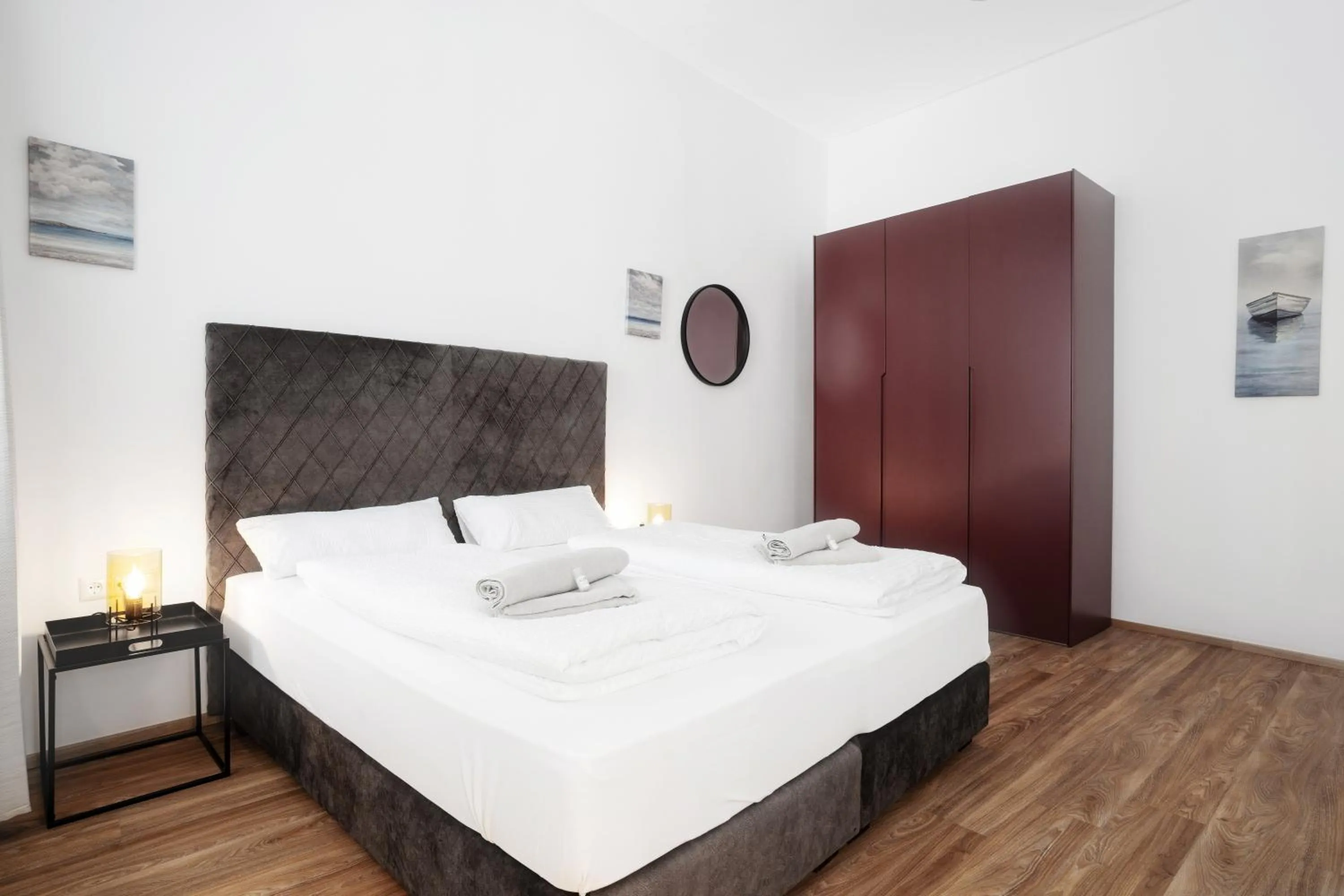 Bed in easy-flat Hauptplatz - City Center Apartments with a Kitchen