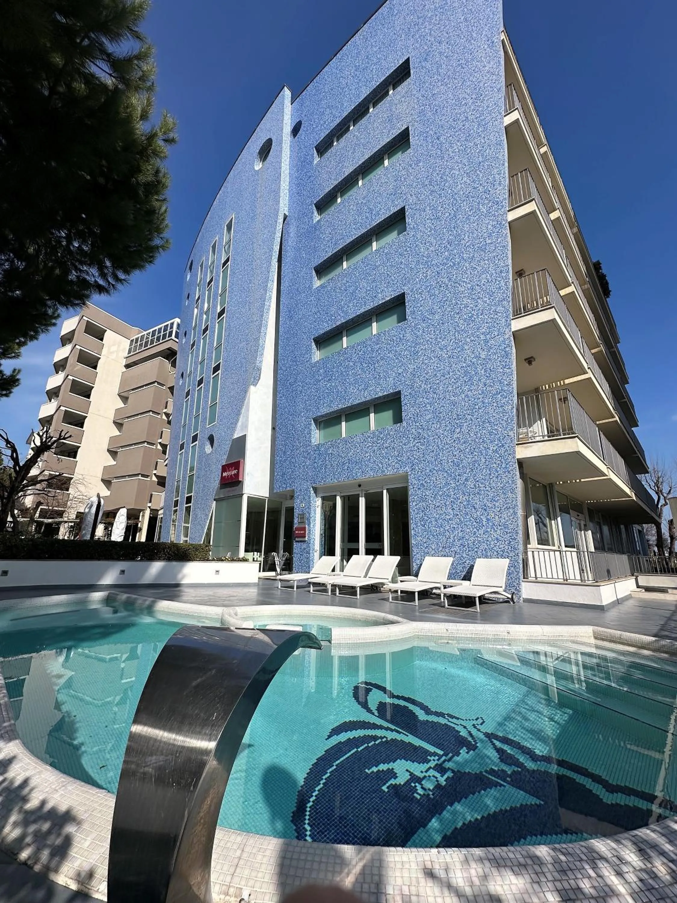 Property building in Mercure Rimini Lungomare